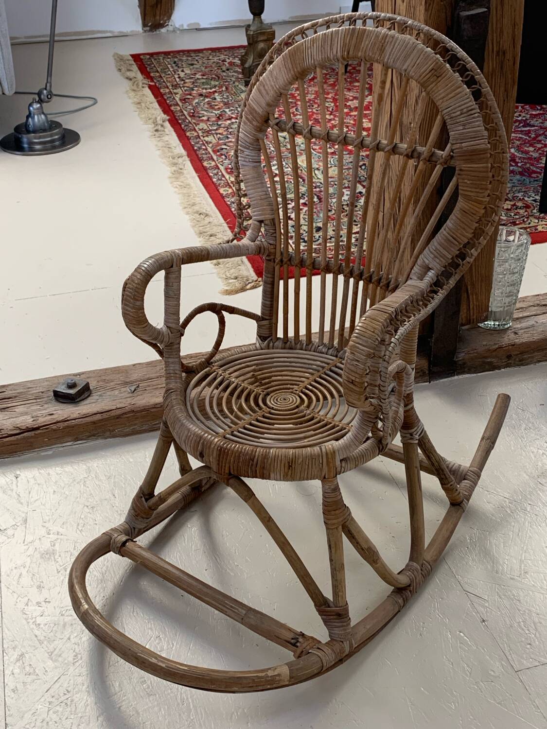 Fauteuil à bascule enfants rotin