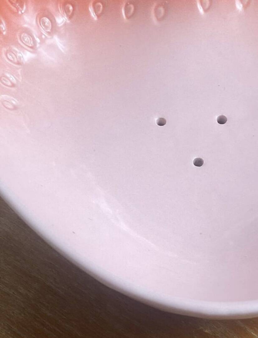 Strawberry-shaped earthenware salad bowl
