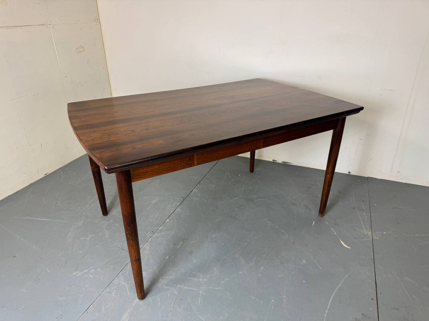 Vintage Danish Design Mid Century Modernist Rosewood extendable Rosewo
