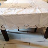 White tablecloth