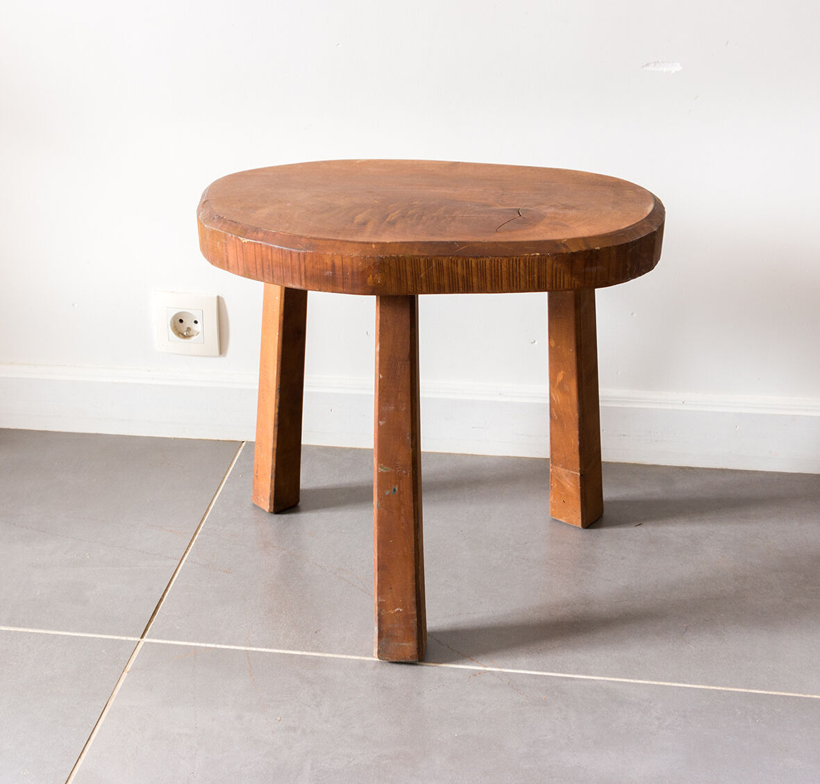 Tabouret tripode bois