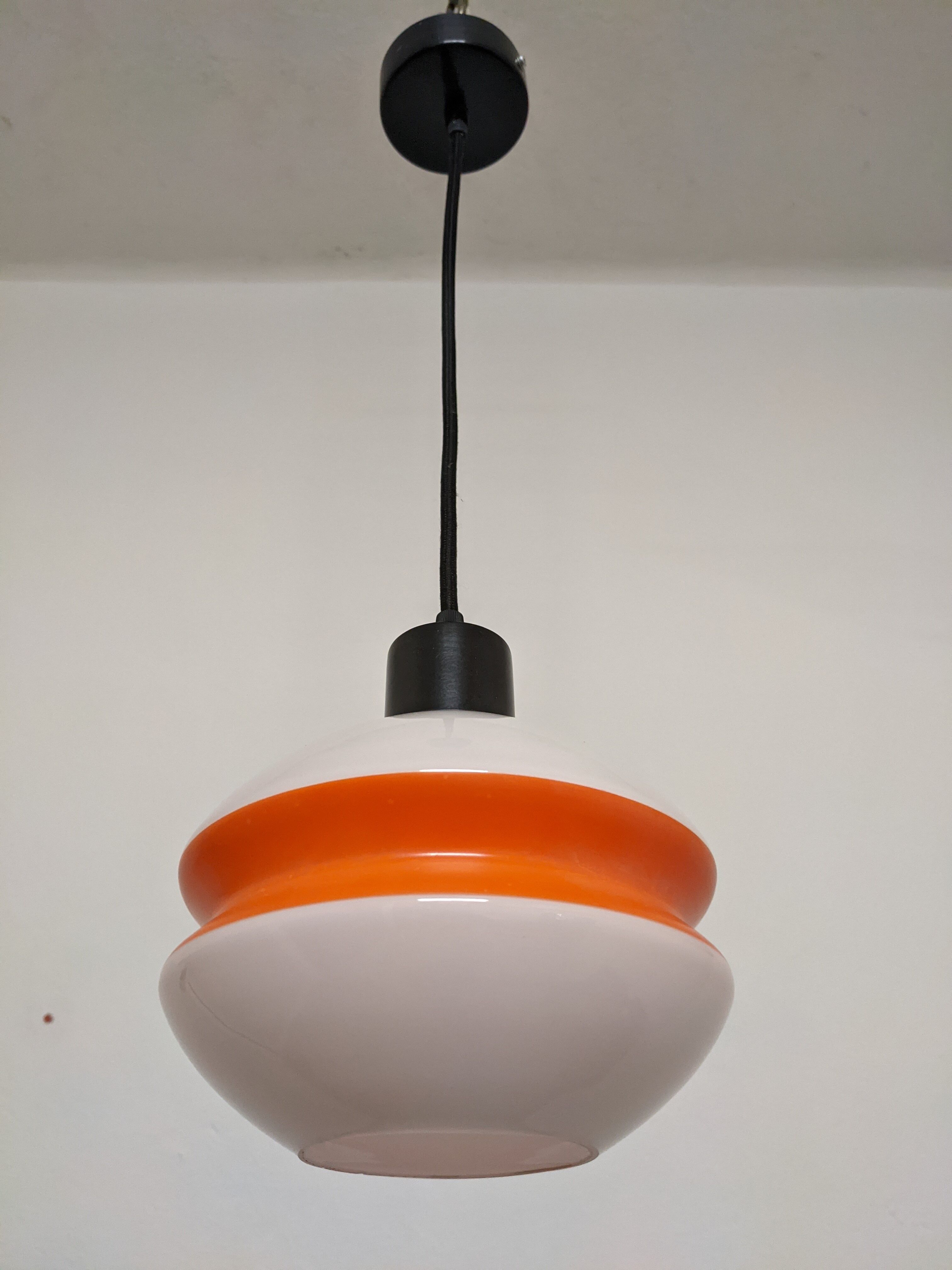 Hanging of the 70s space age