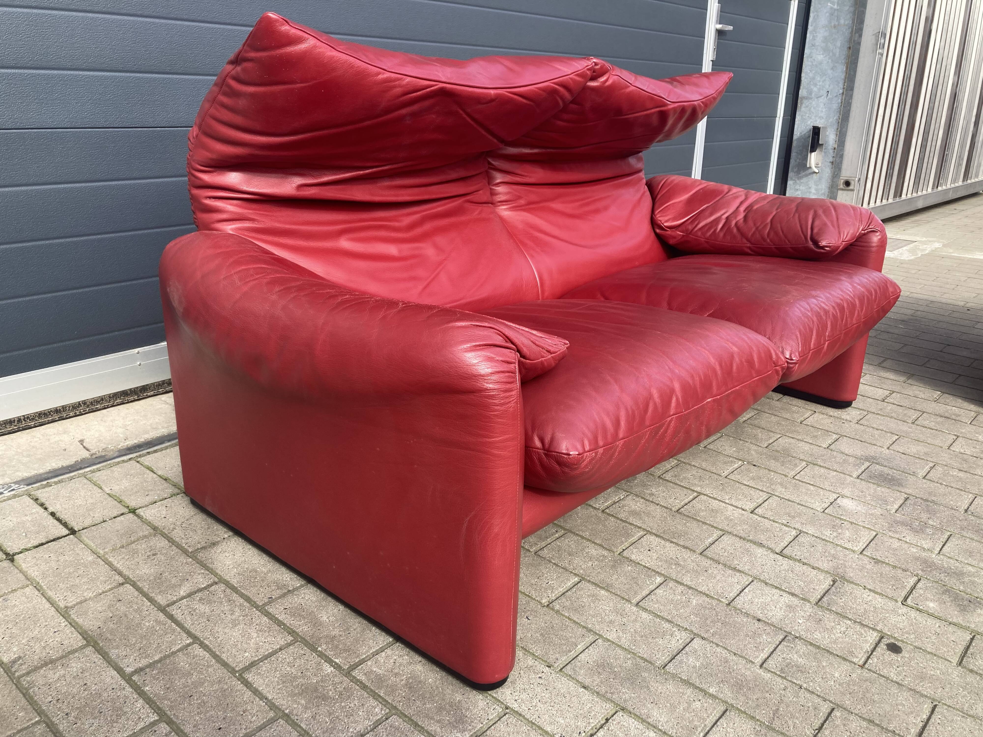 Set of 2 maralunga 2-seater sofas by Vico Magistretti for Cassina