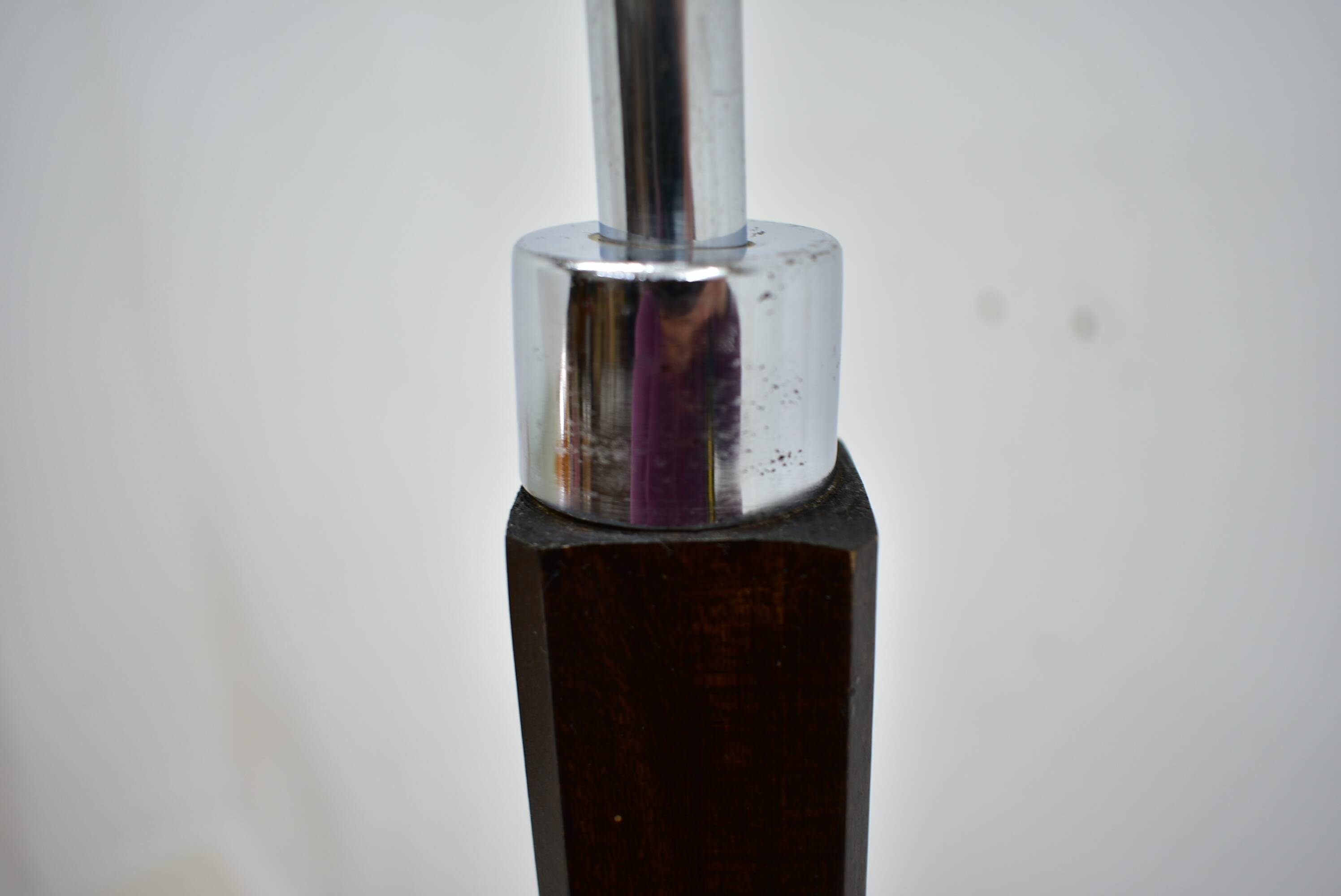 Lampe de sol Art Déco par Jindrich Halabala, années 1940.