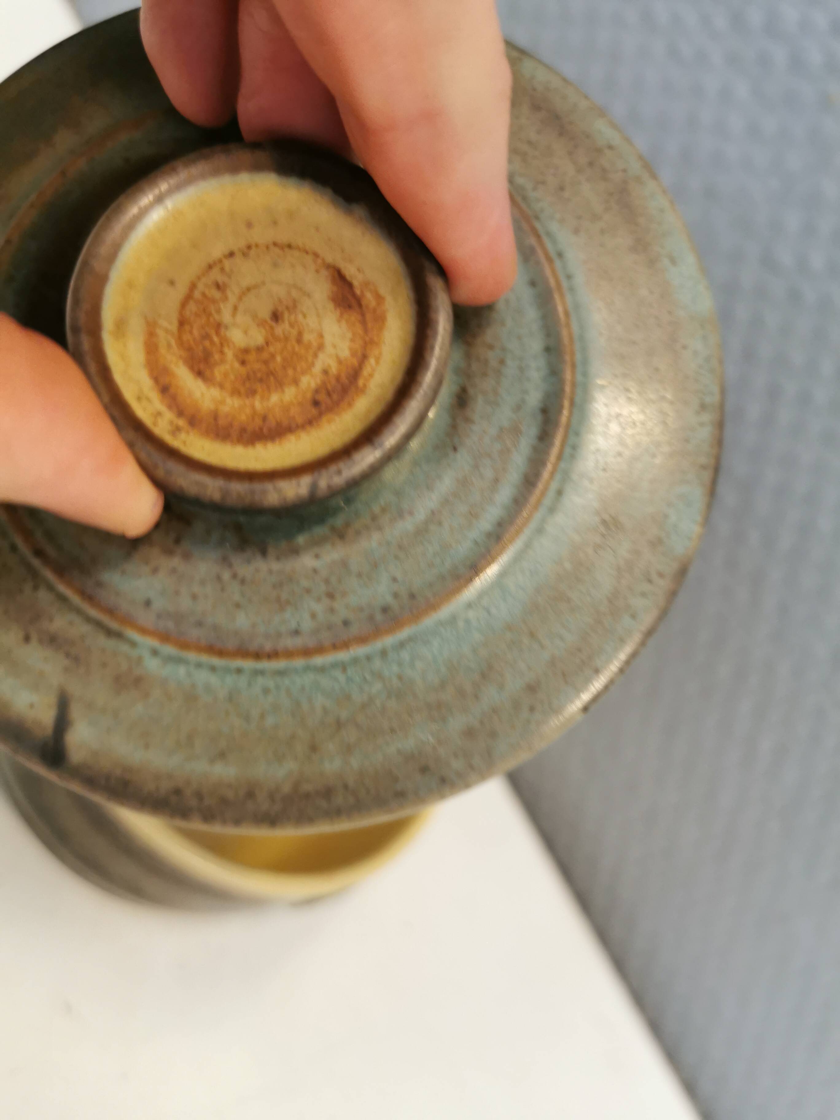 Lovely small ceramic sugar/jam jar, designed by Danish Jette Hellerøe 1970s.