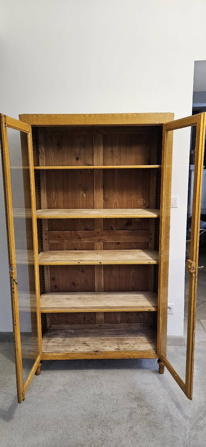 Vintage antique bookcase/curiosity cabinet/display case/shelves