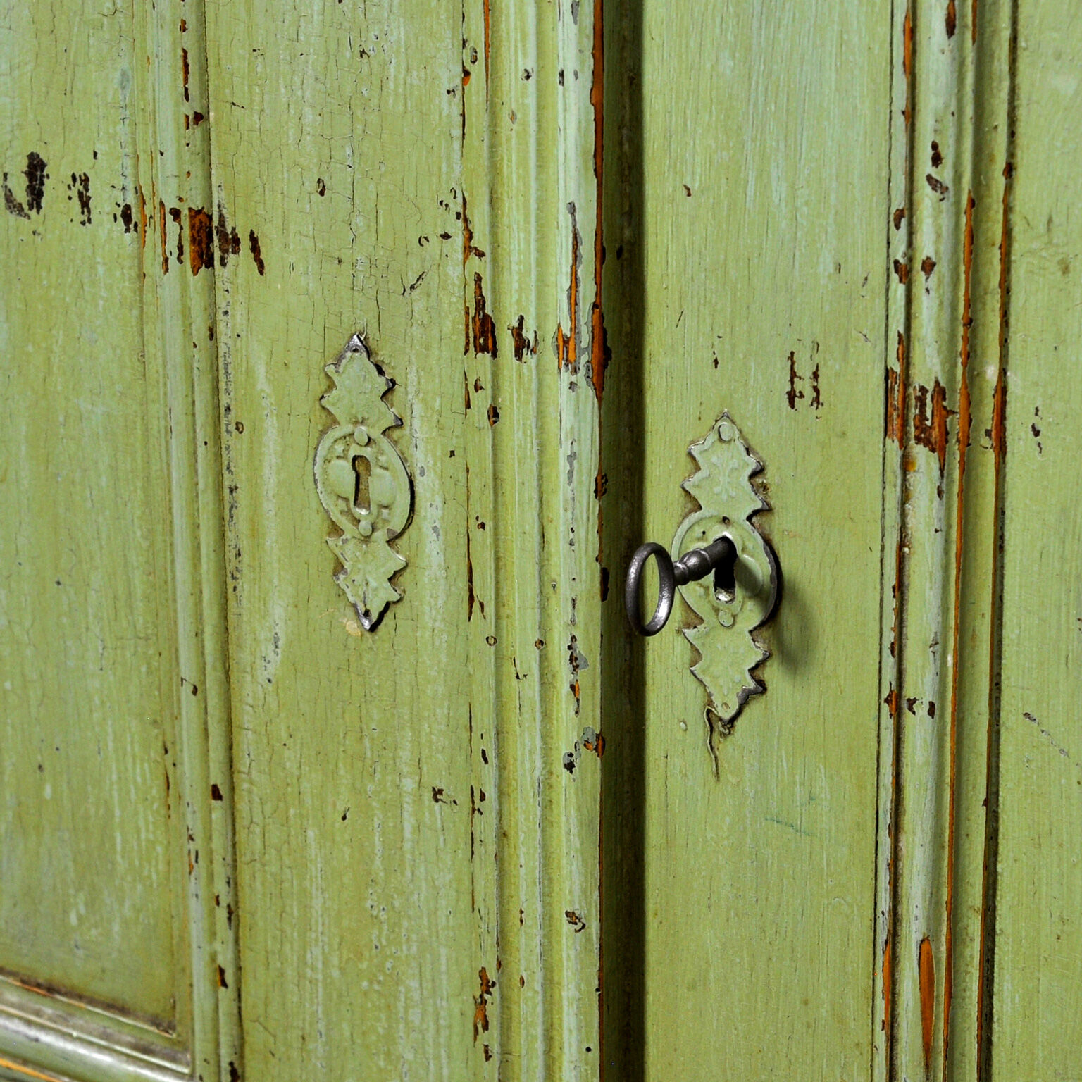 Antique pine sideboard, circa 1910
