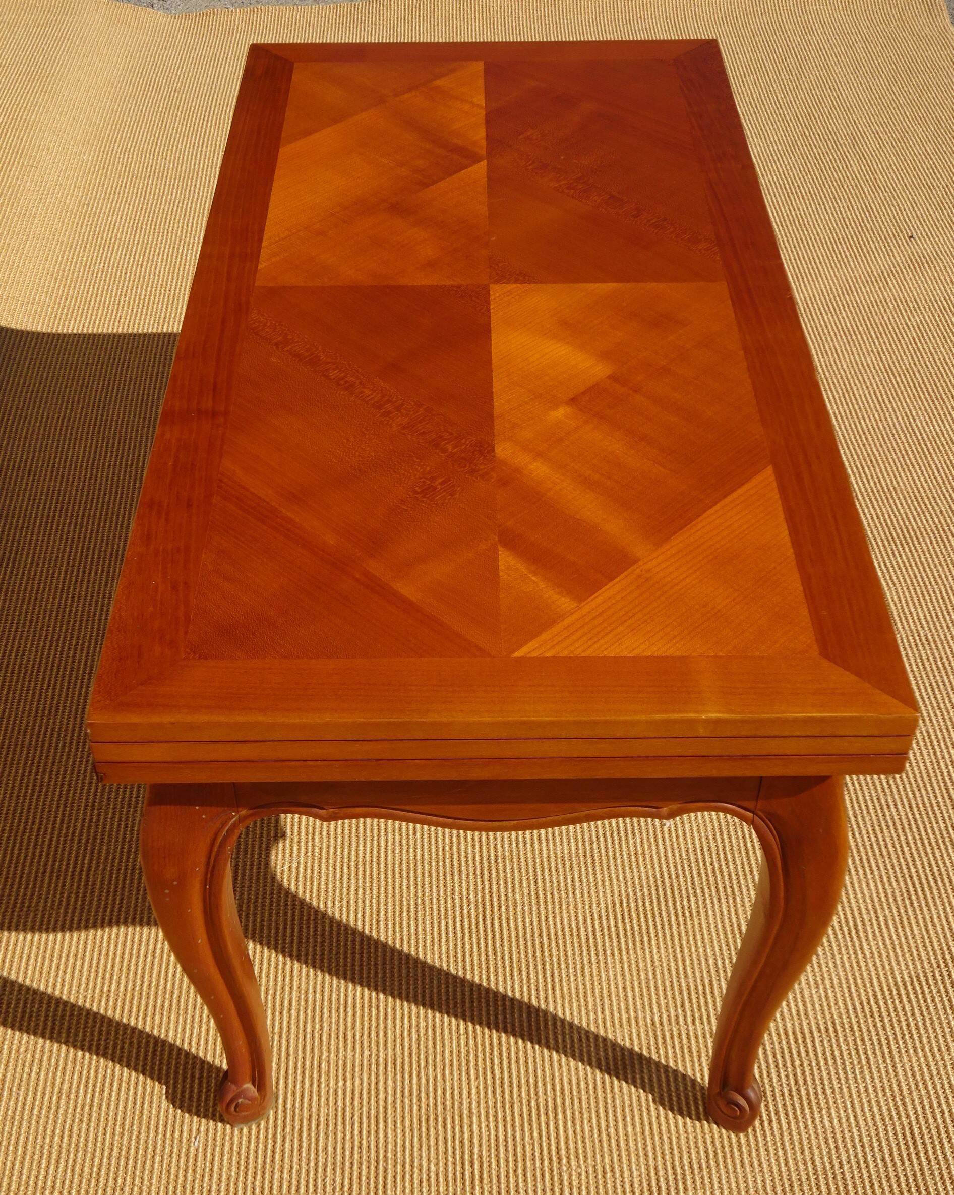 Coffee table, rises and opens, inspired by Albert Ducrot.