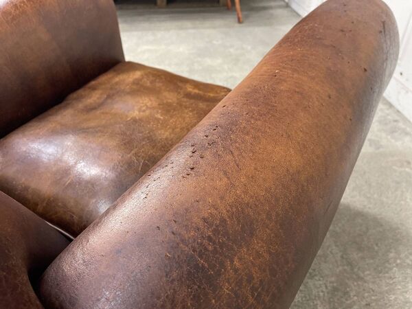 Fauteuil club en cuir 1950