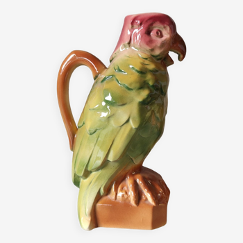 Parrot pitcher