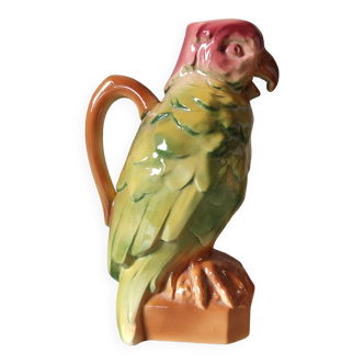 Parrot pitcher