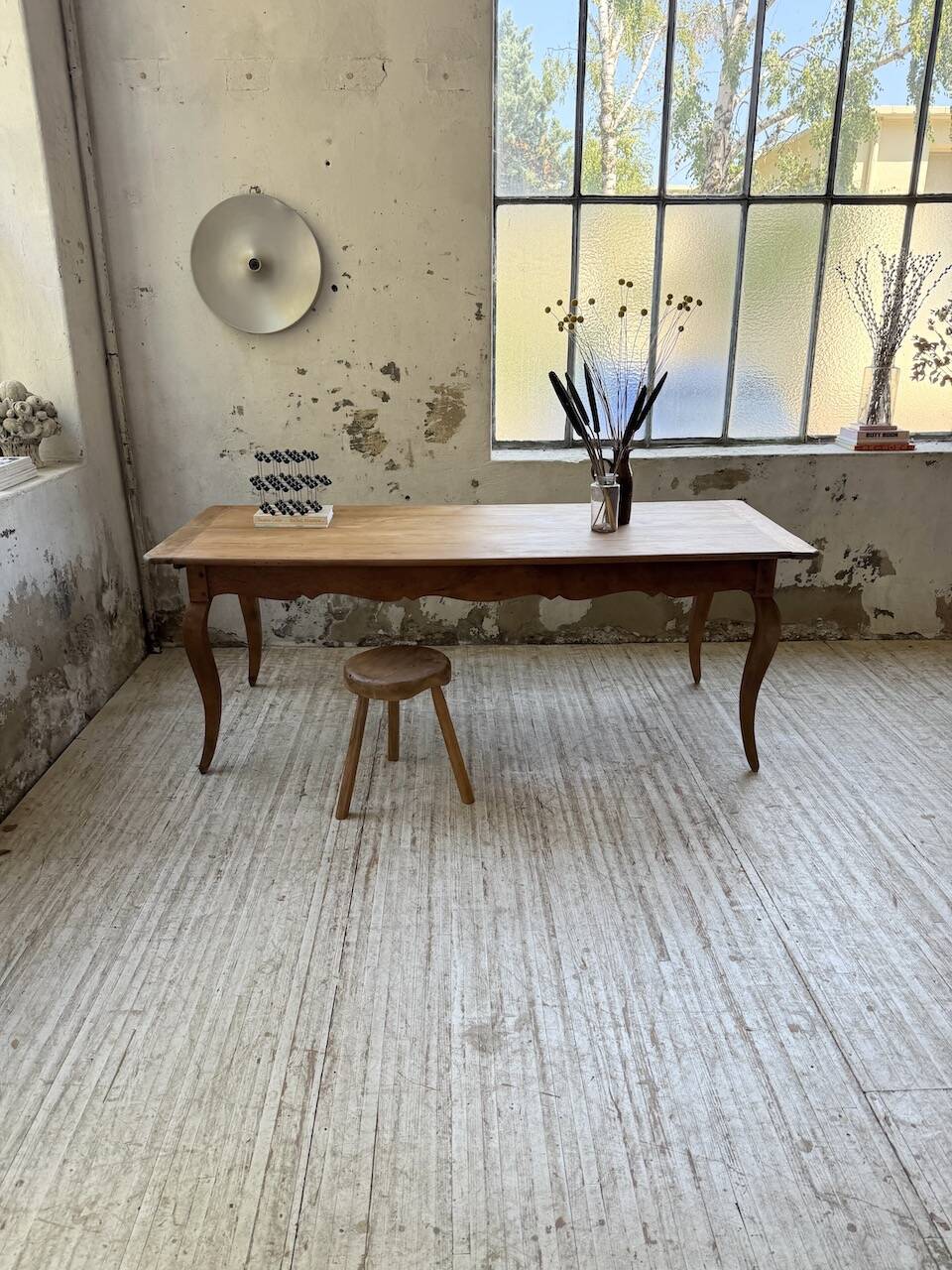 Table campagne provençale style Louis XV merisier