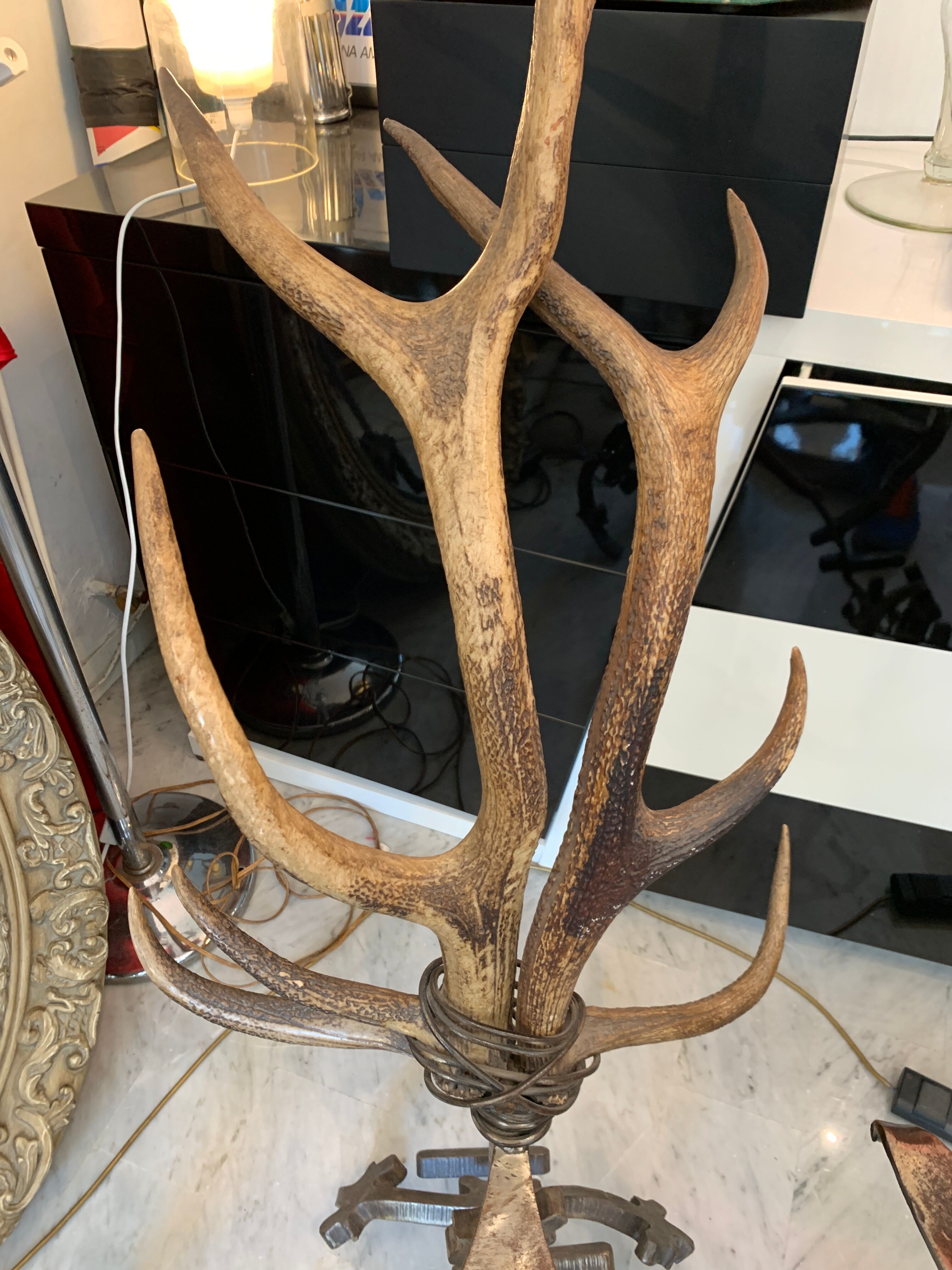 Chair sculpture by Florent Poujade