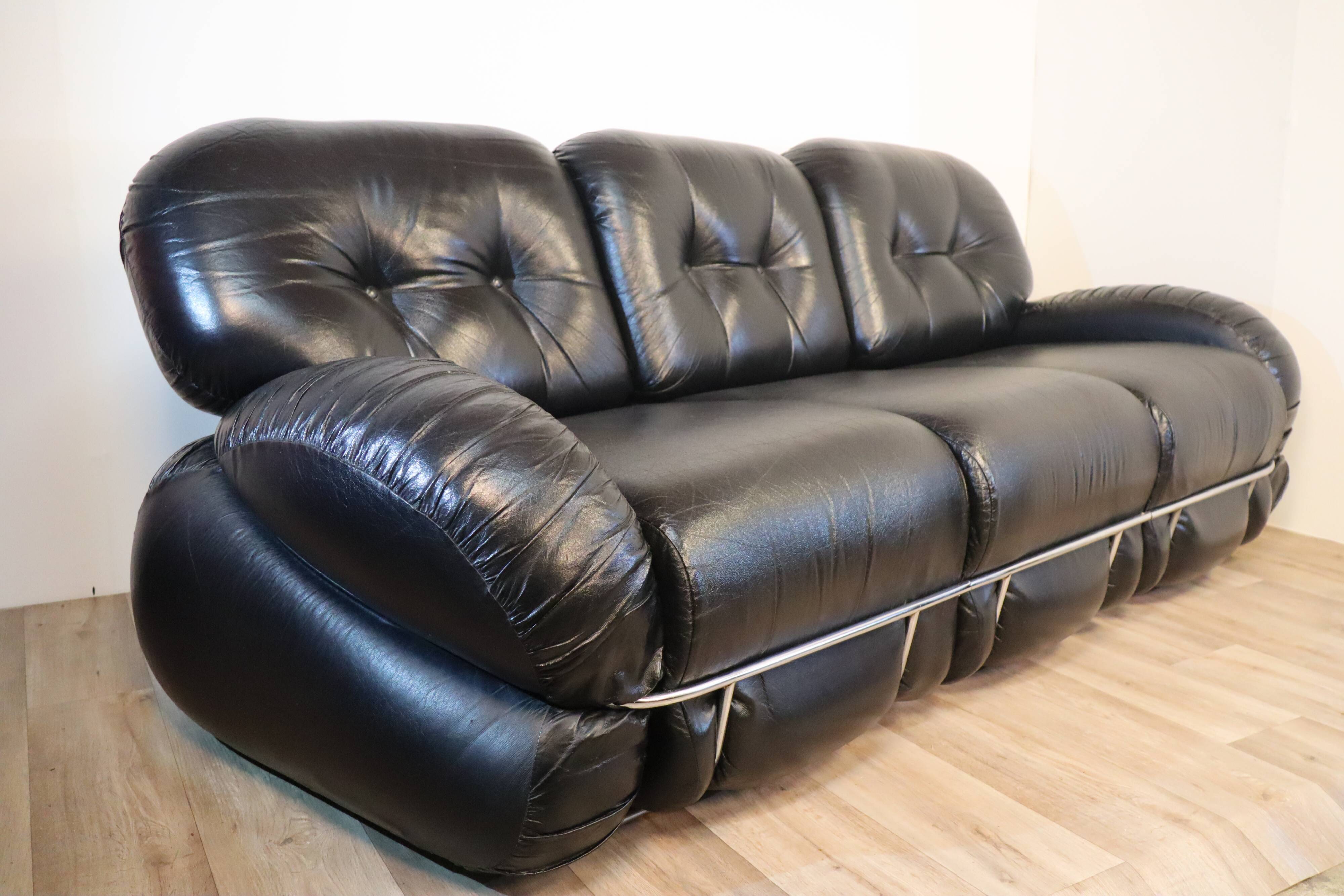 Italian vintage sofa by Adriano Piazzesi 1970