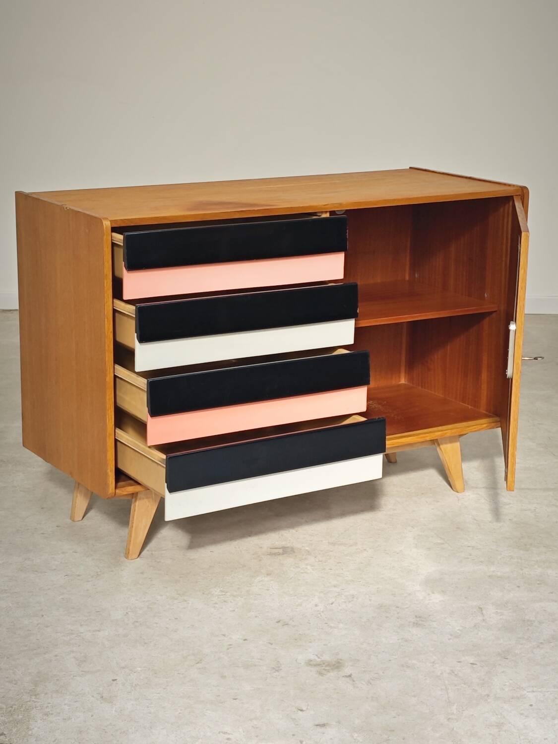 U 458 pink and grey sideboard by Jiri Jiroutek for Interier Praha 1960