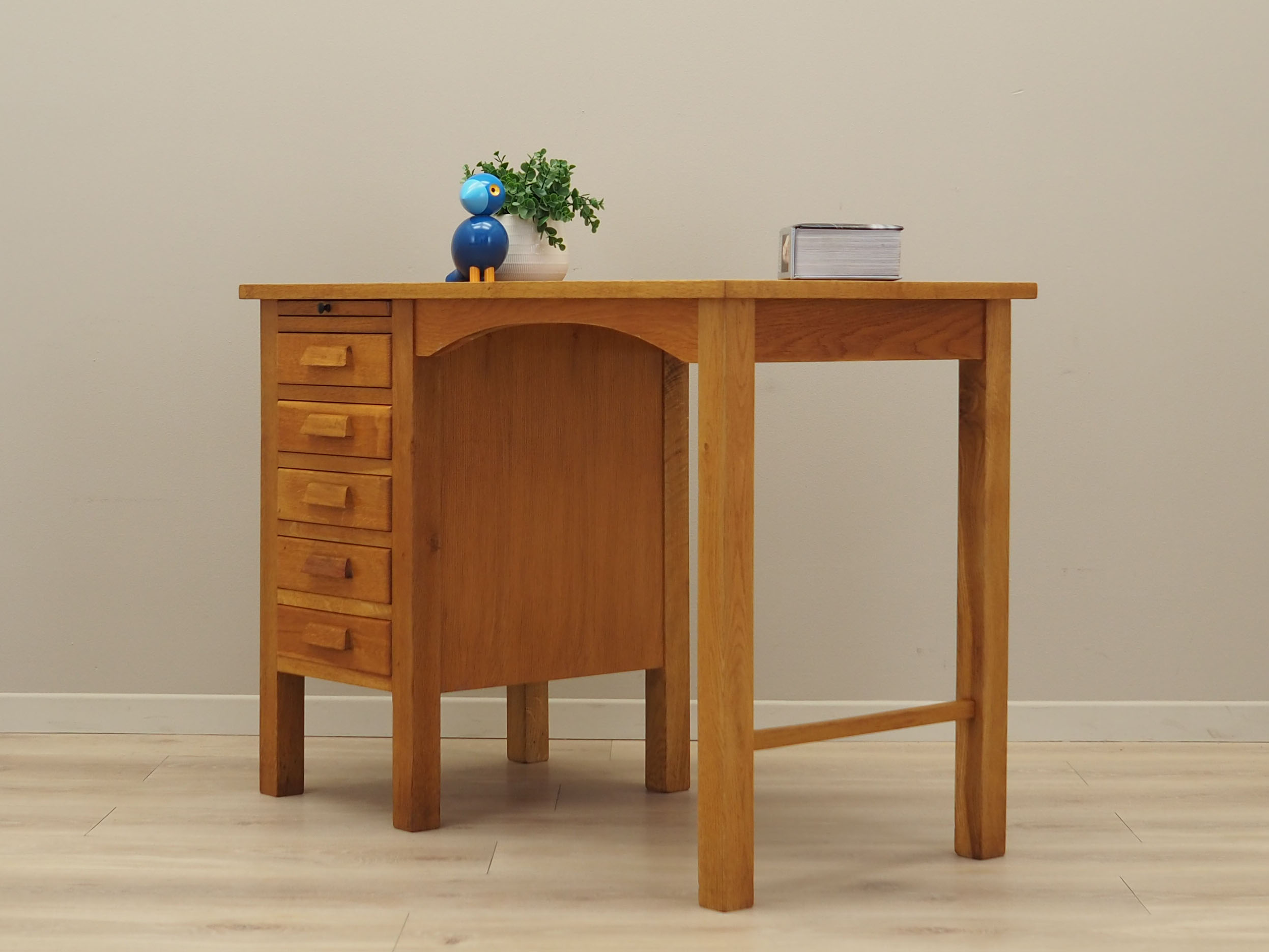 Oak desk, Danish design, 1960s, production: Denmark