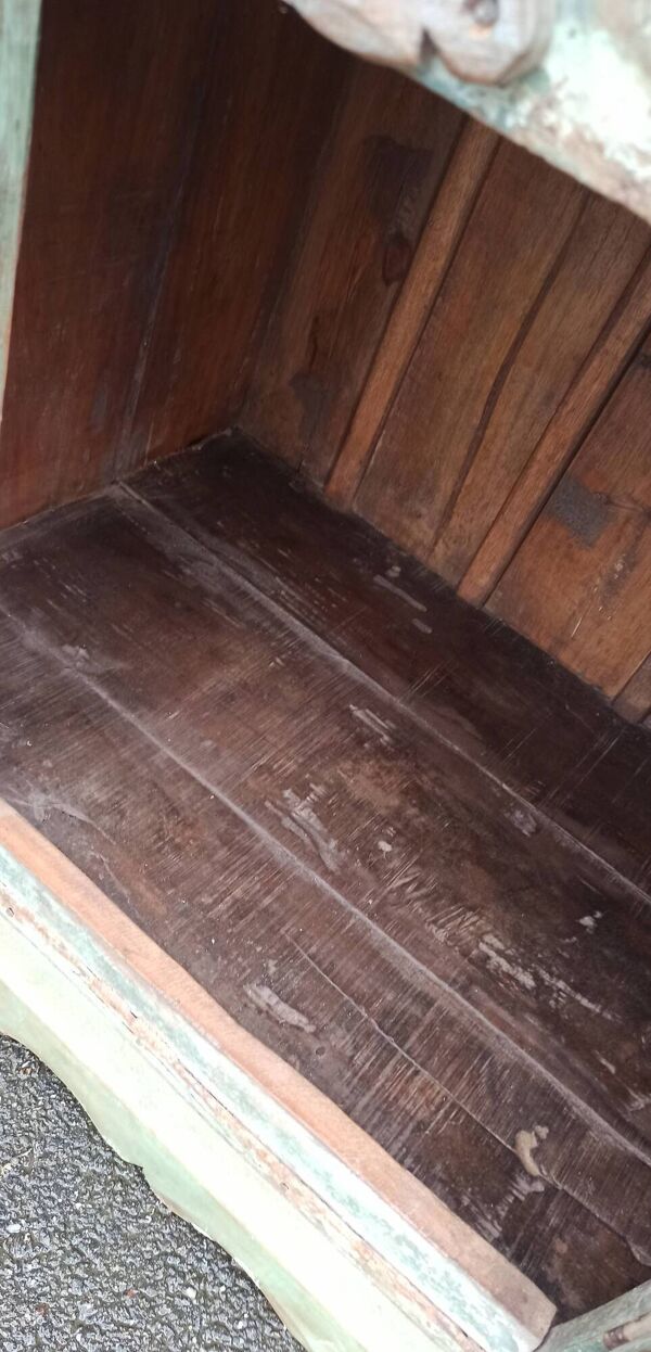 Meuble de rangement ancien en bois