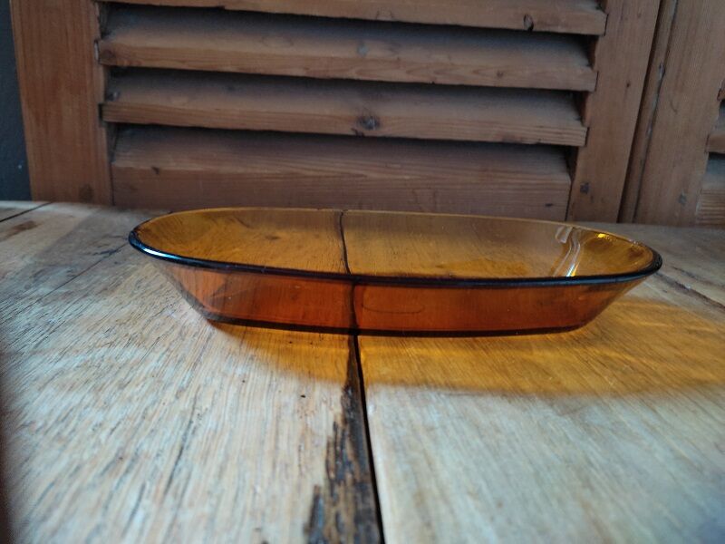 Ravier amber glass container