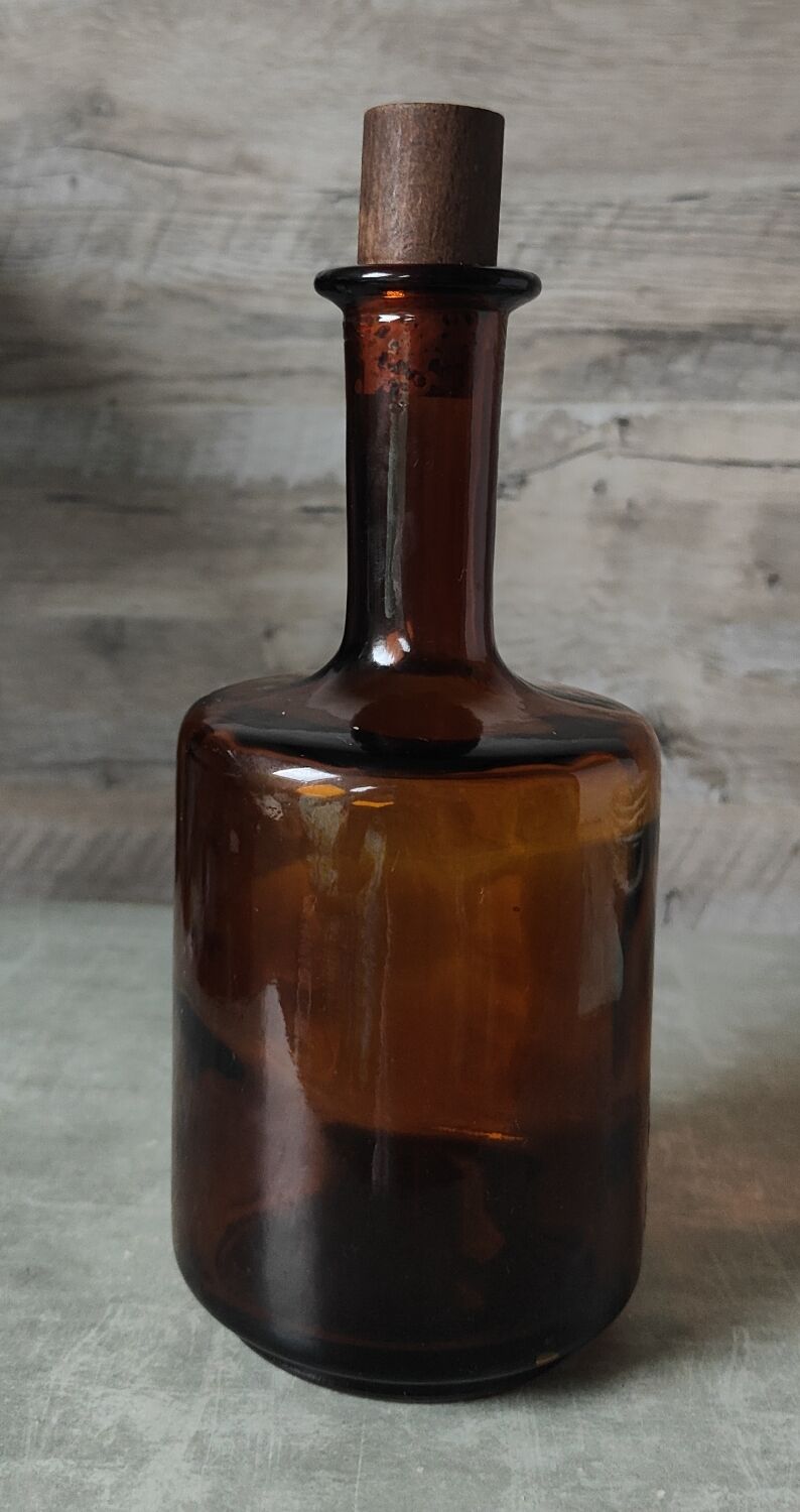 Amber glass bottle