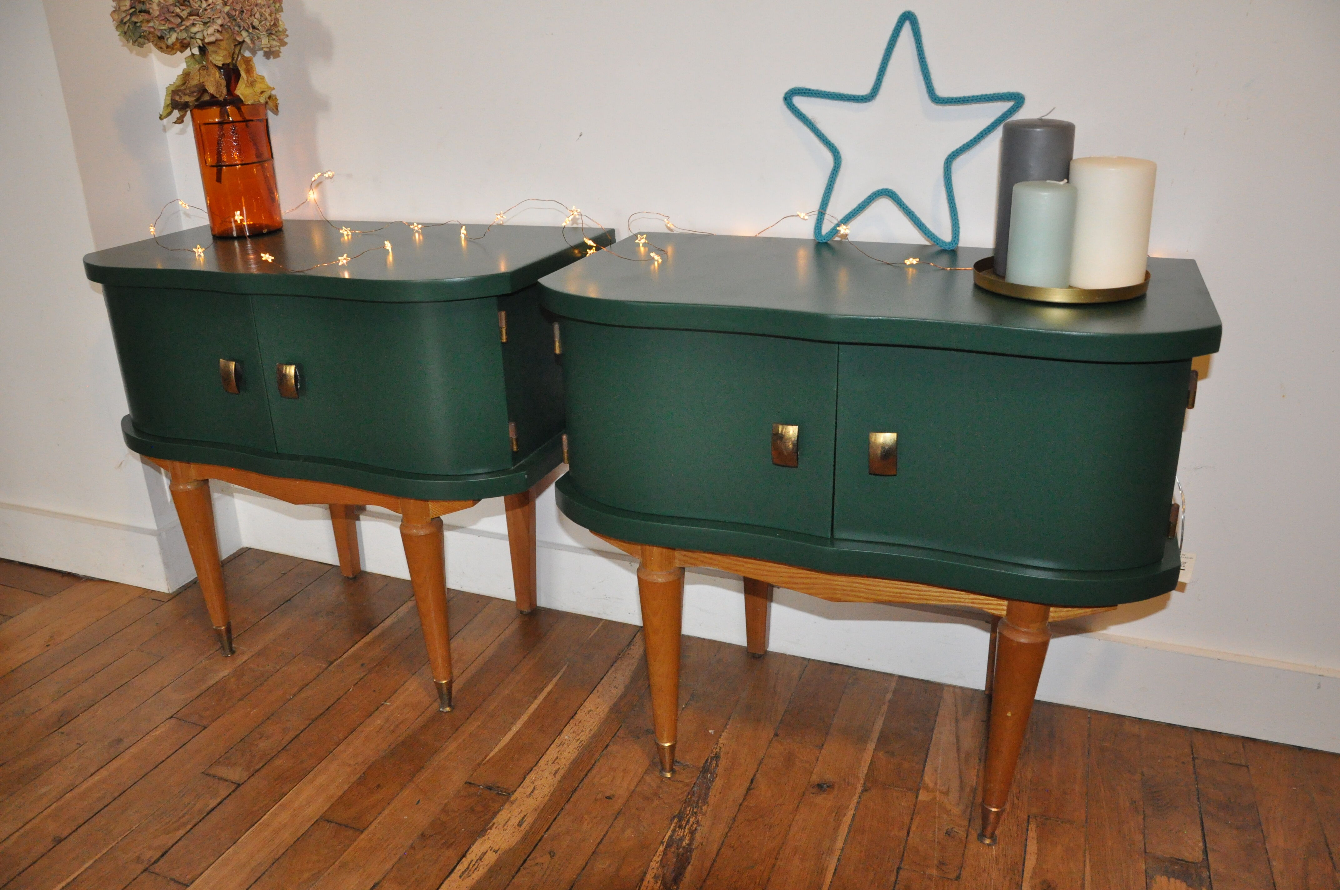 Paire de tables de chevet