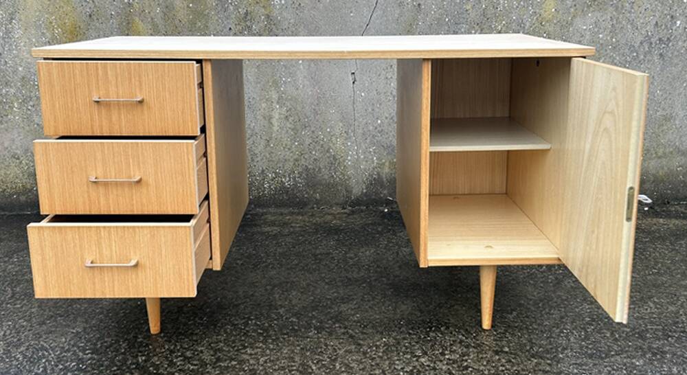 Maison Capelle desk, Scandinavian spirit, vintage, 60s.