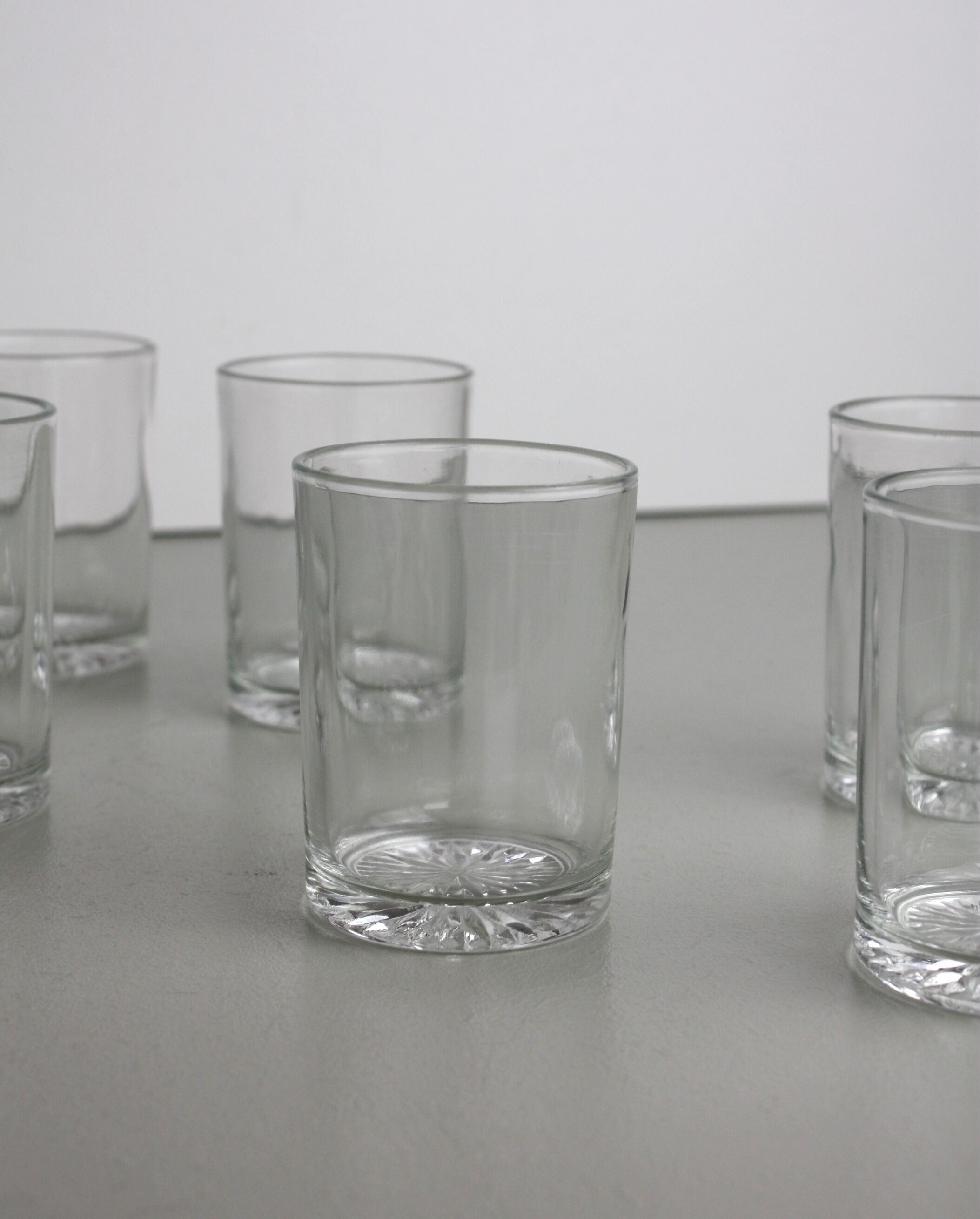 Set of 7 glass water glasses