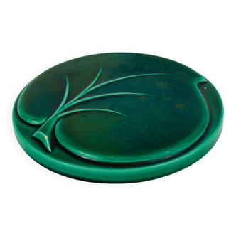 Leaf relief trivet or wall decoration in green varnished ceramic