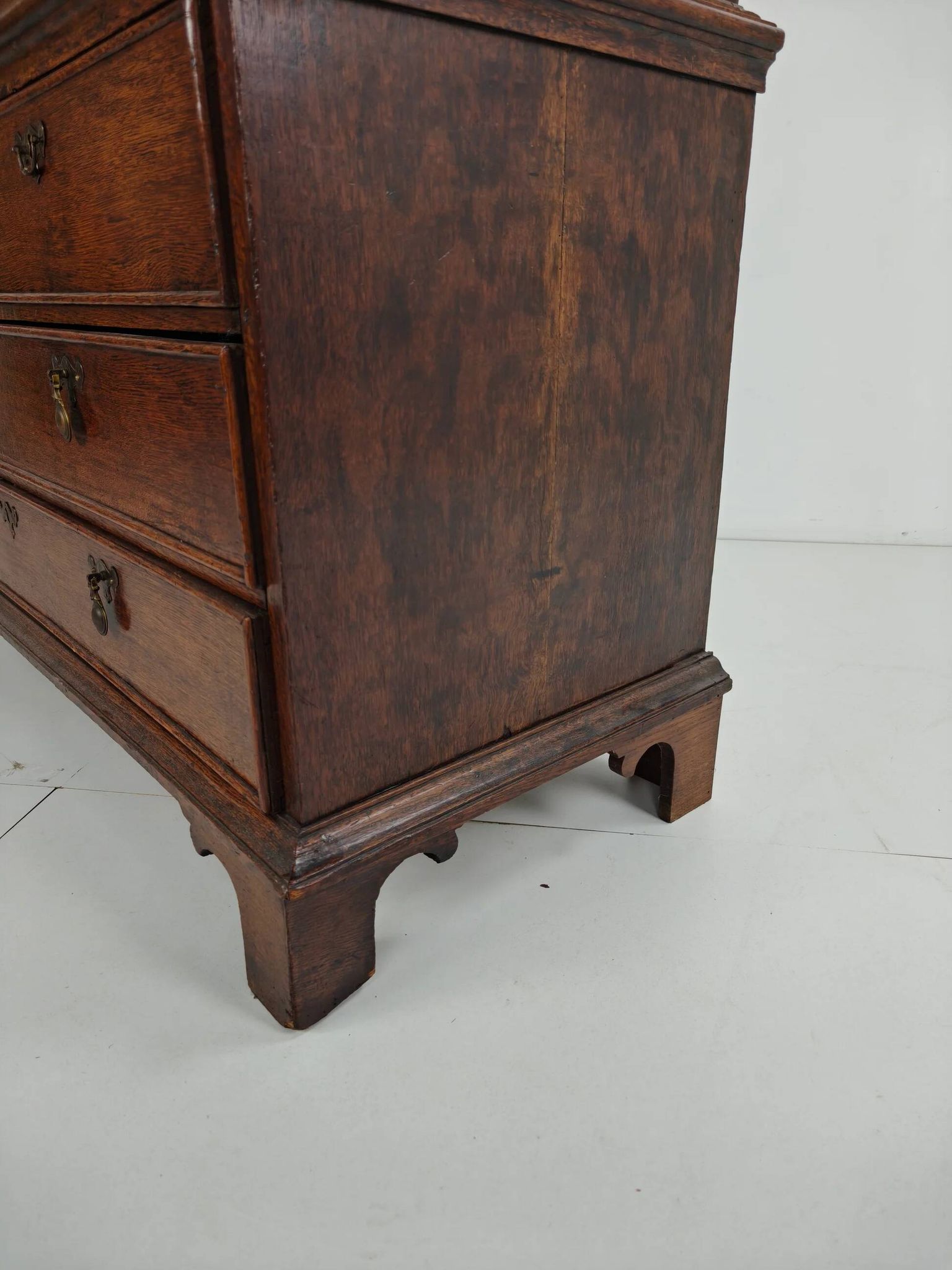 Rare armoire hollandaise en chêne du XVIIIe siècle – « Luierkabinet »
