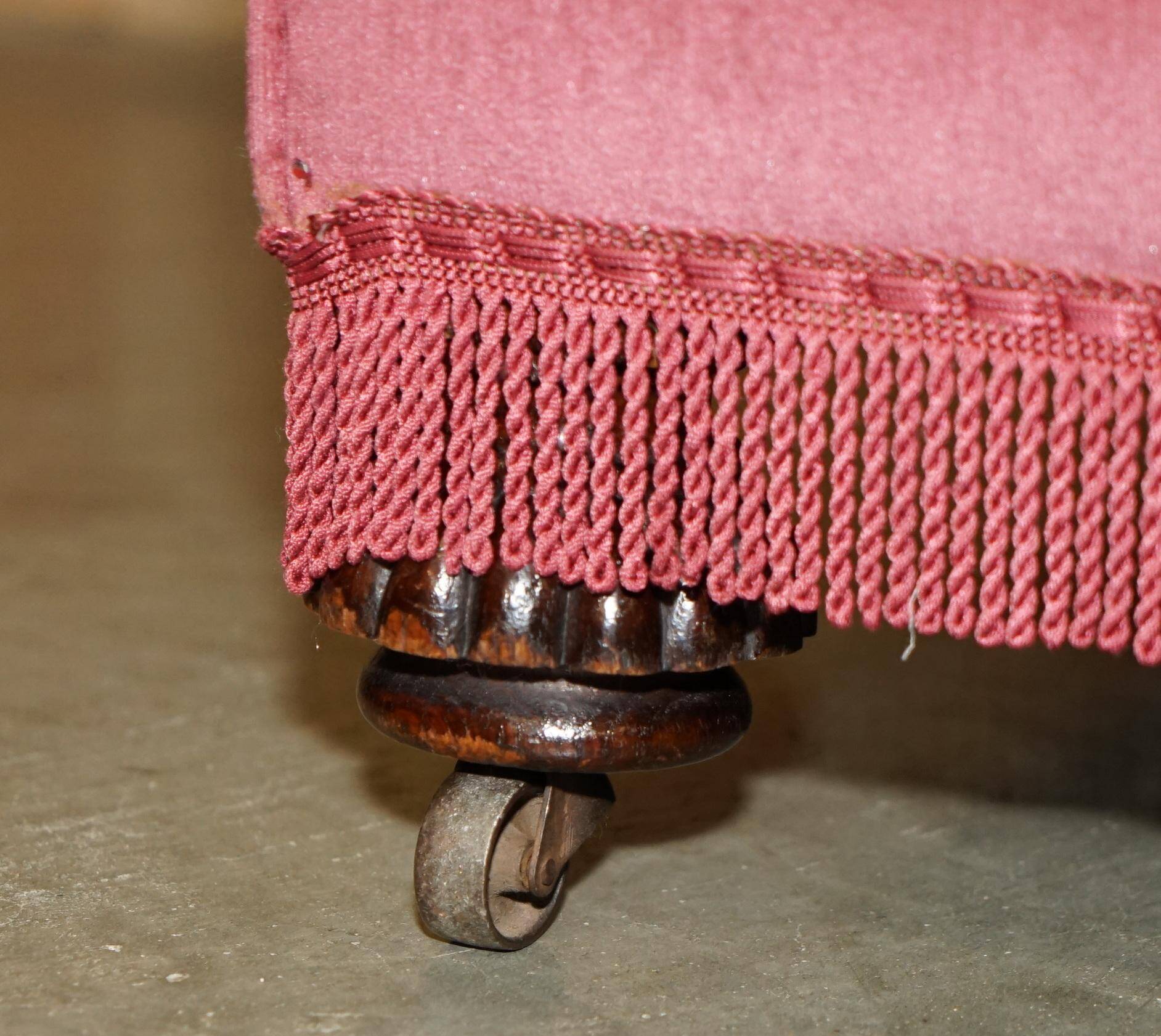 Sofa set and a pair of Victorian velvet armchairs.