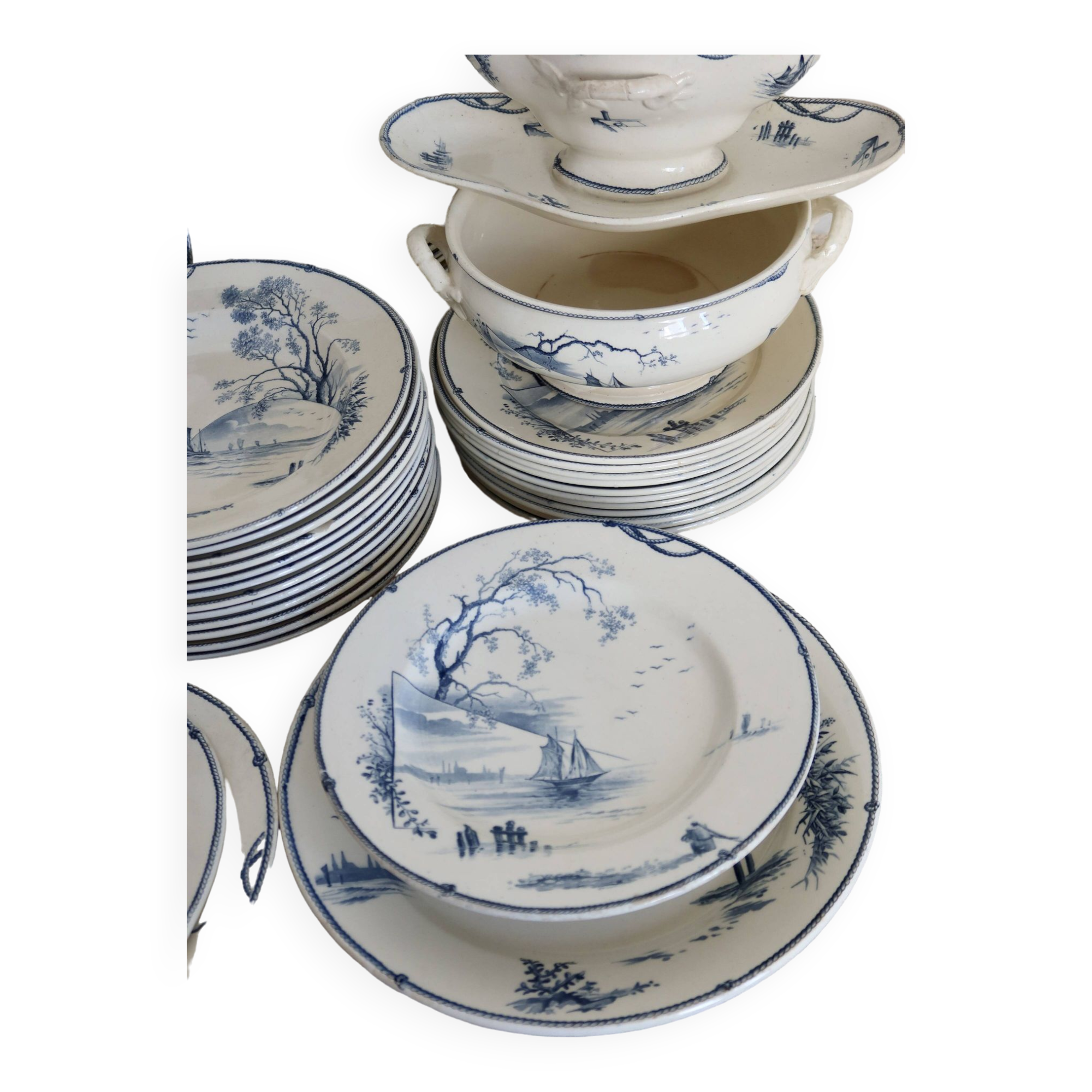 Table service 63 pieces Gien earthenware 19th century Marines model