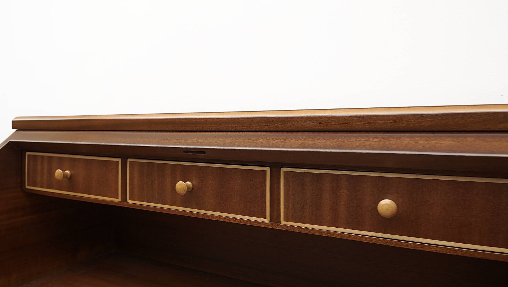 Antique and antique desk, marquetry. After professional renovation.