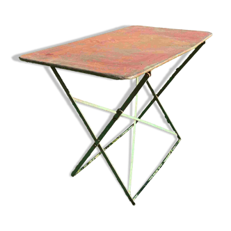 Folding bistro table – Patinated metal