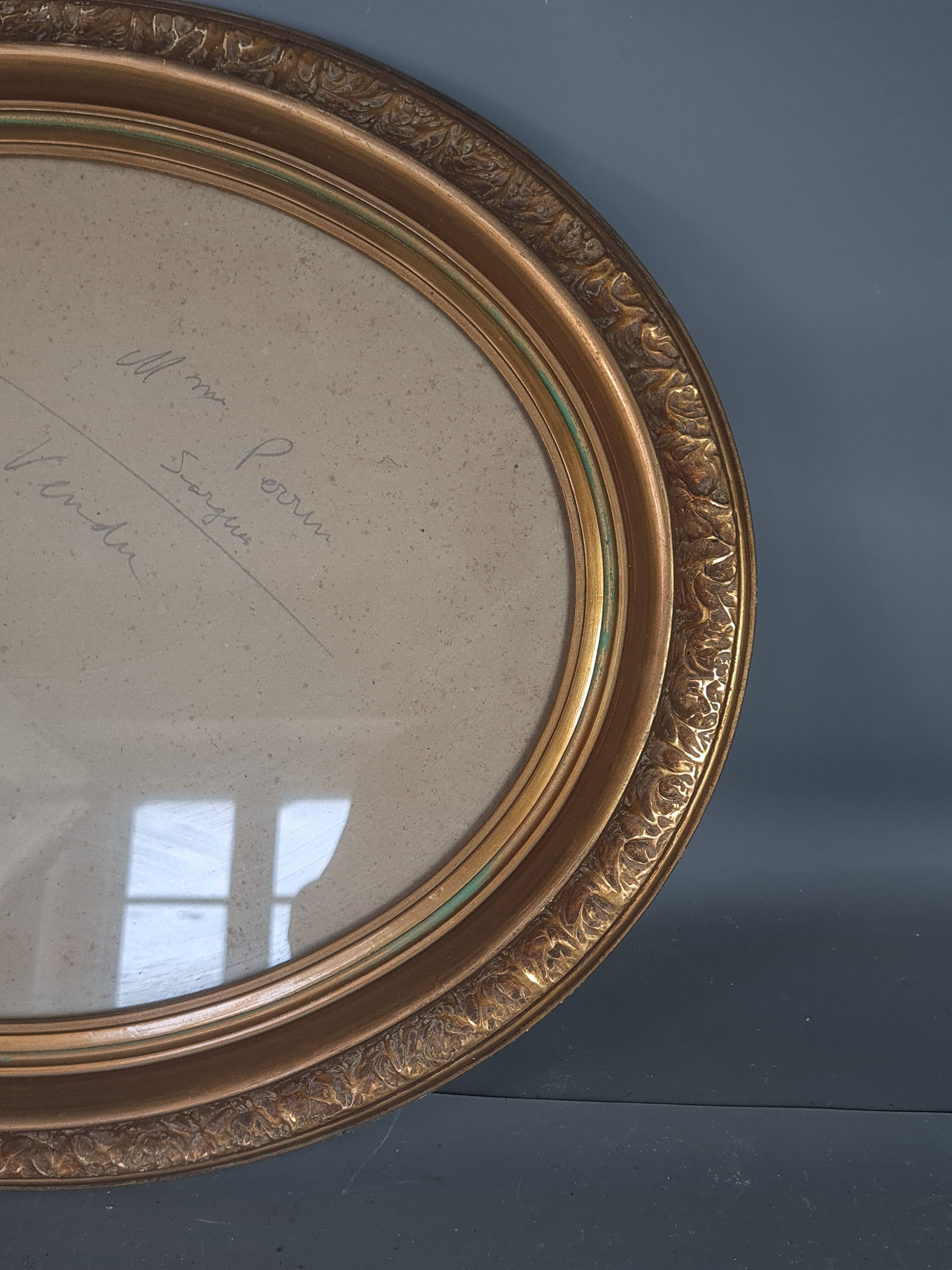 Ancien cadre oval bois stuc dor