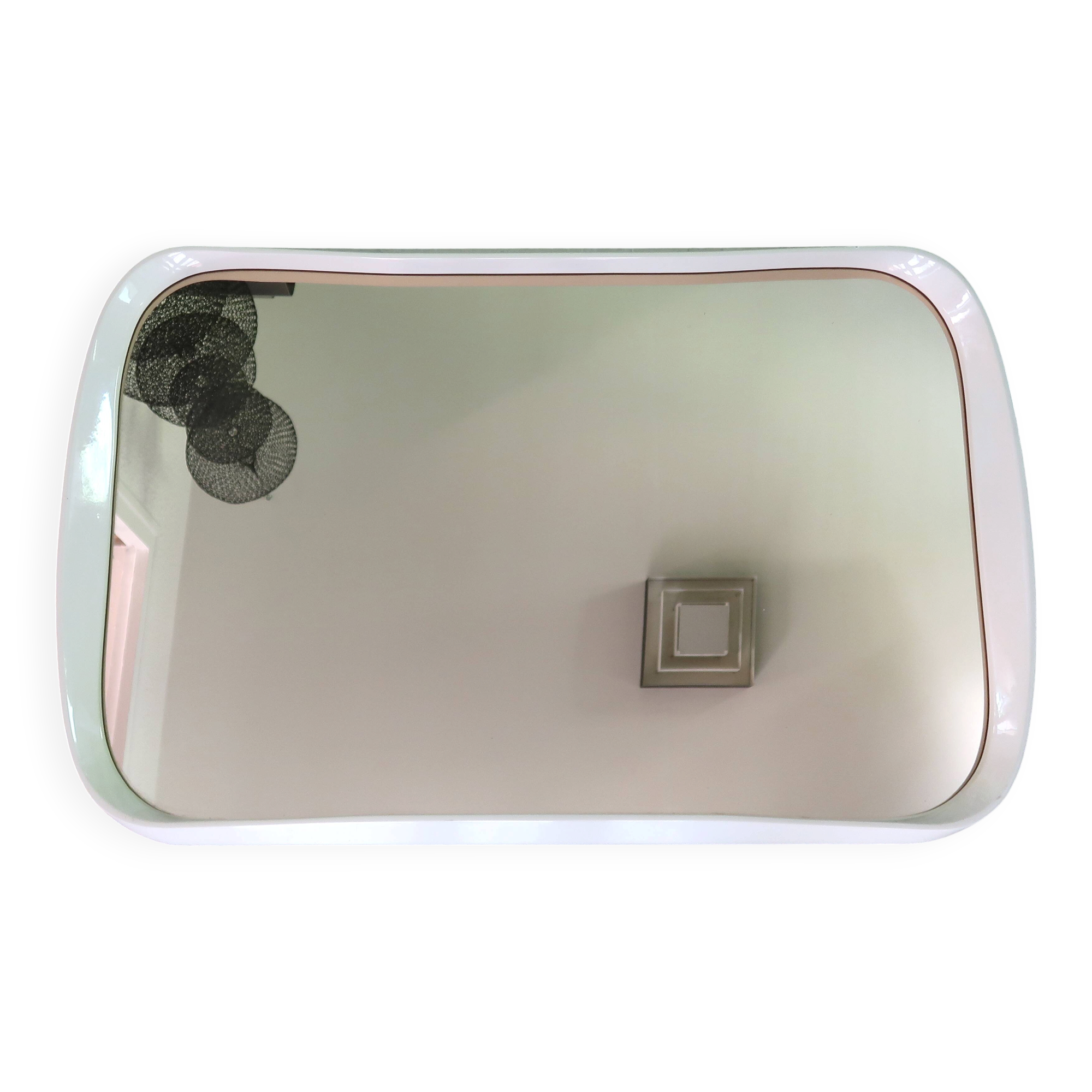 Rectangular mirror, horizontal or vertical, in white lacquered wood, 1970s.