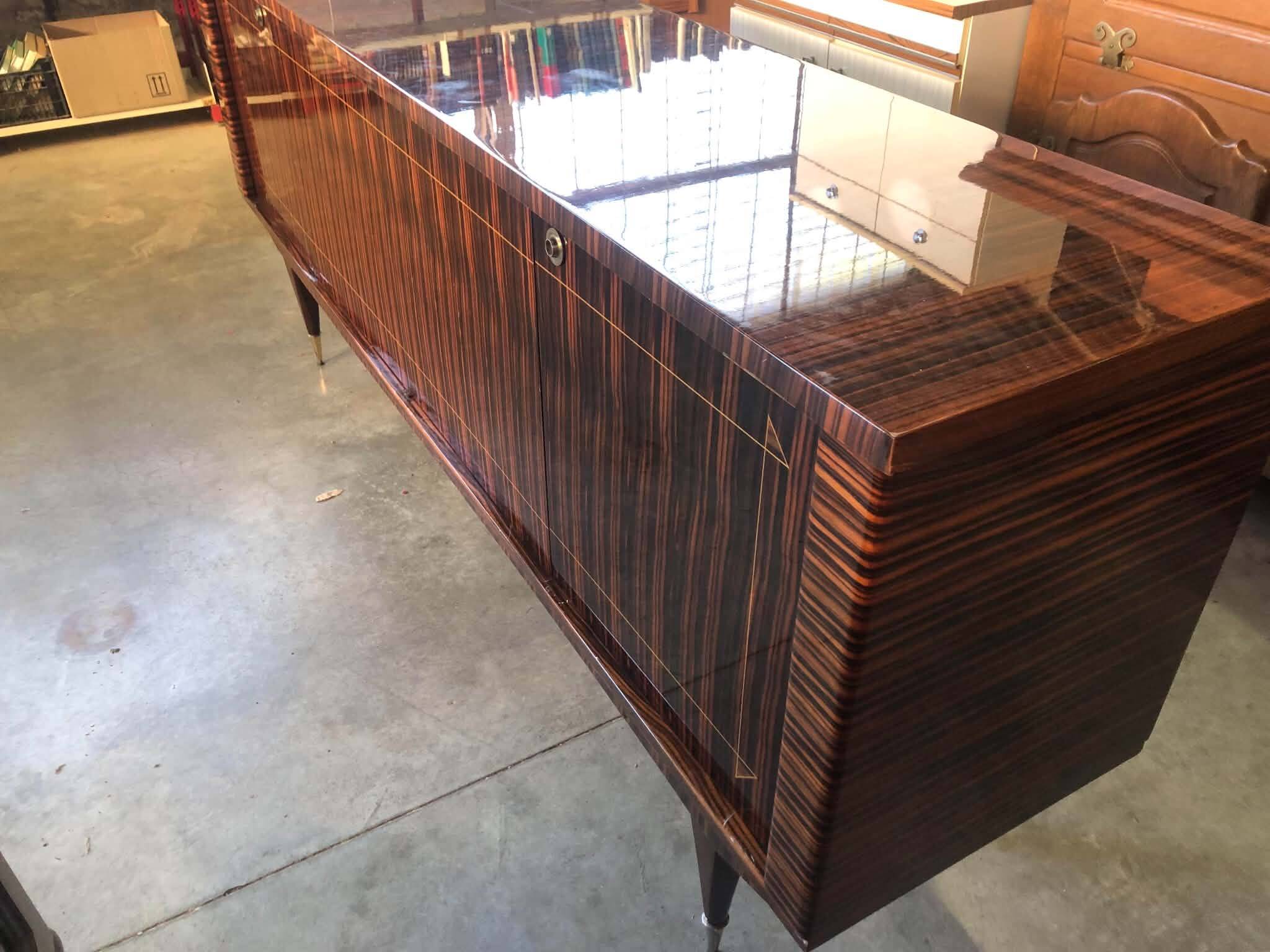 Enfilade in Macassar from the 1940s-50s in Art Deco style.