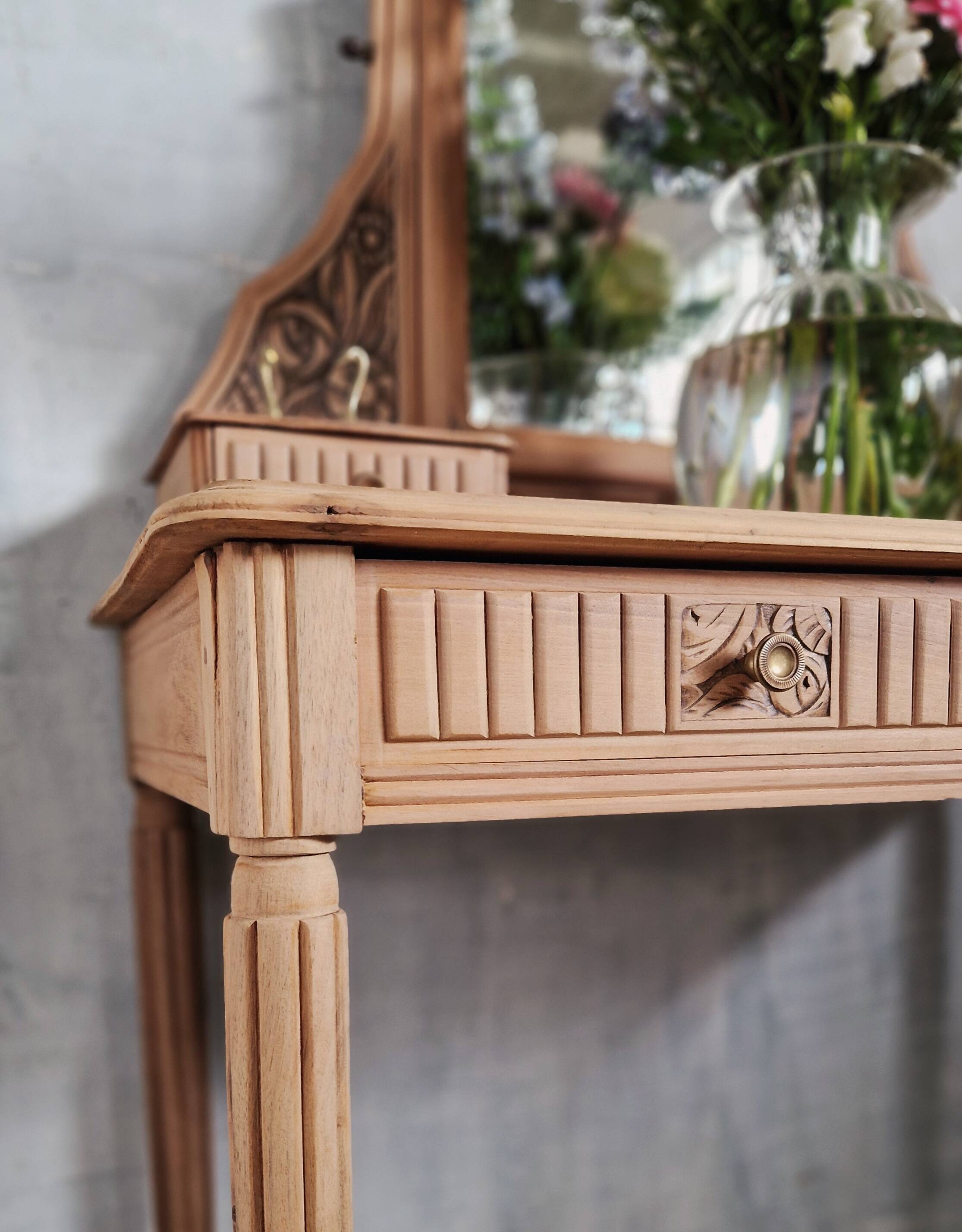 Magnificent Art Deco dressing table