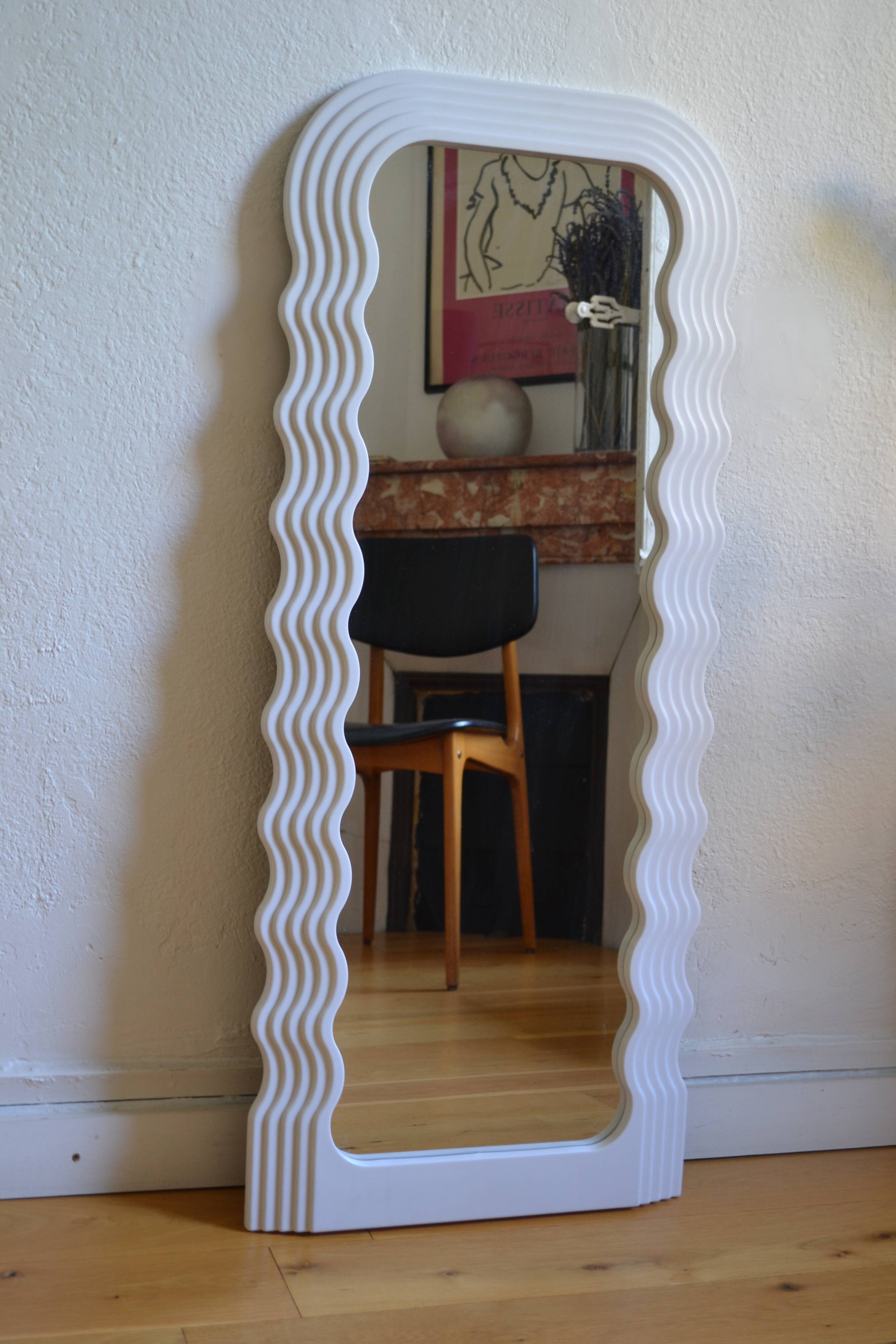 Wall mirror