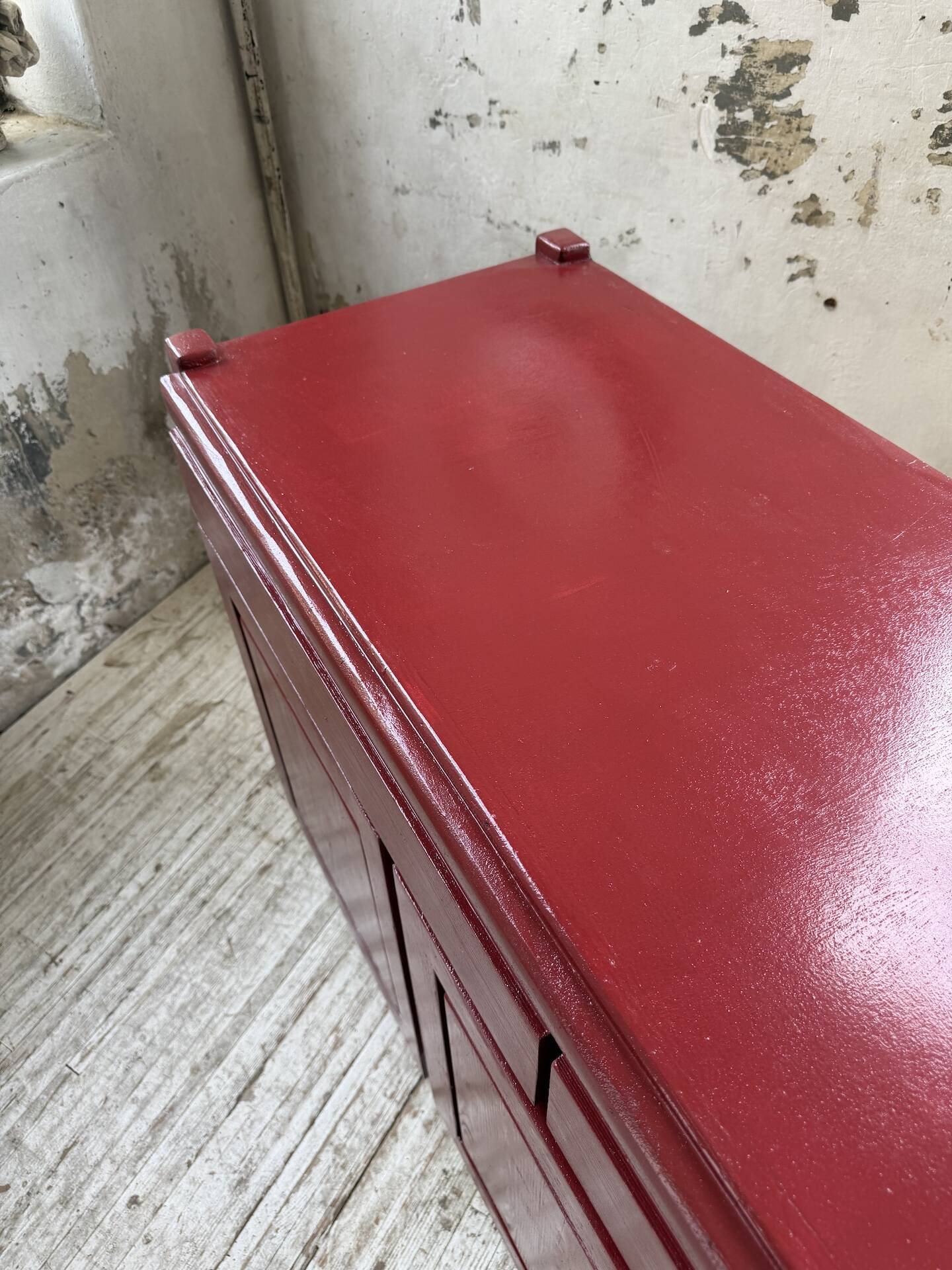 Red lacquered enfilade 1970 160cm