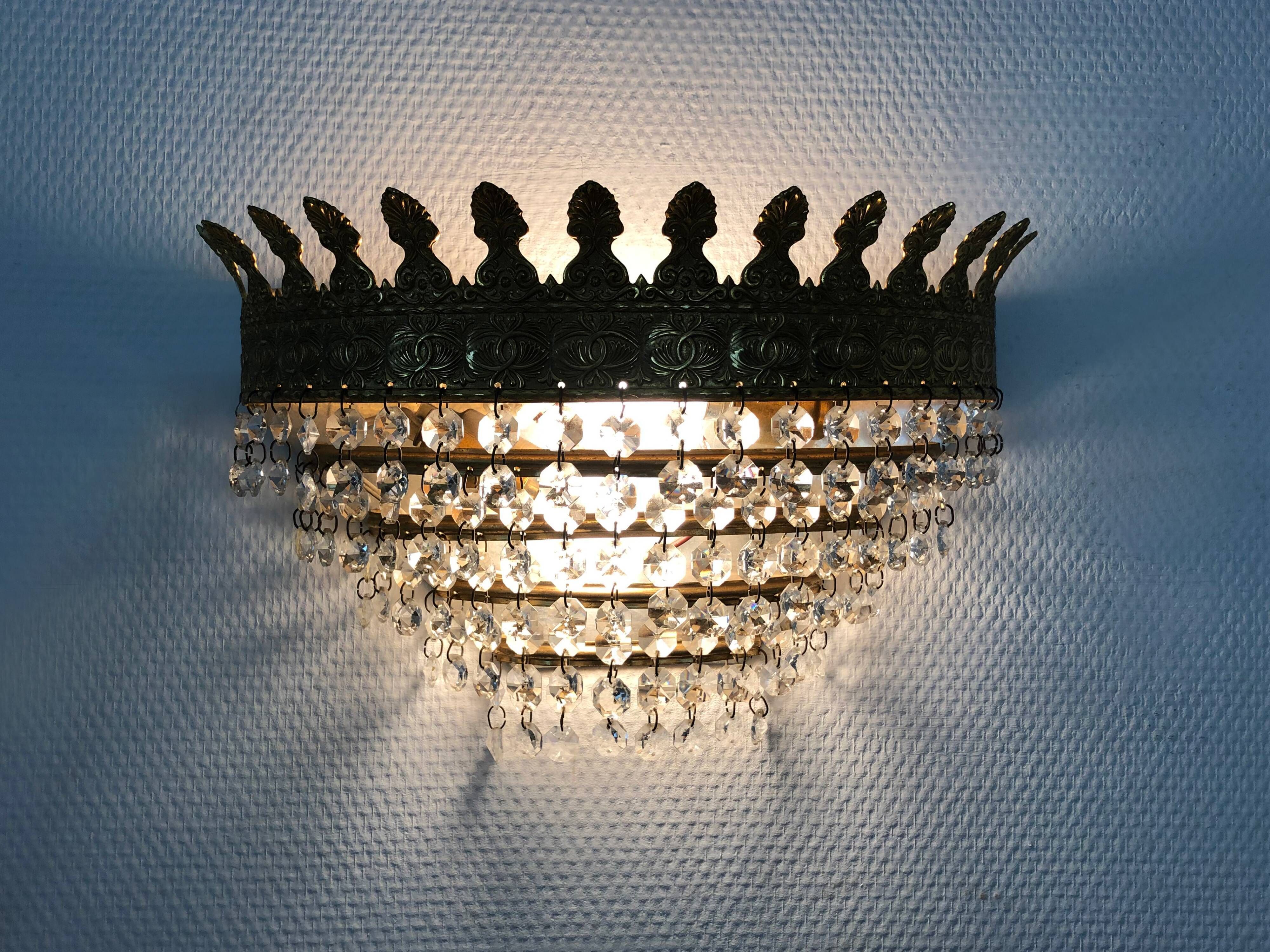 Pair of vintage wall lamps double lights with glass and brass grapevines. Year 70 80