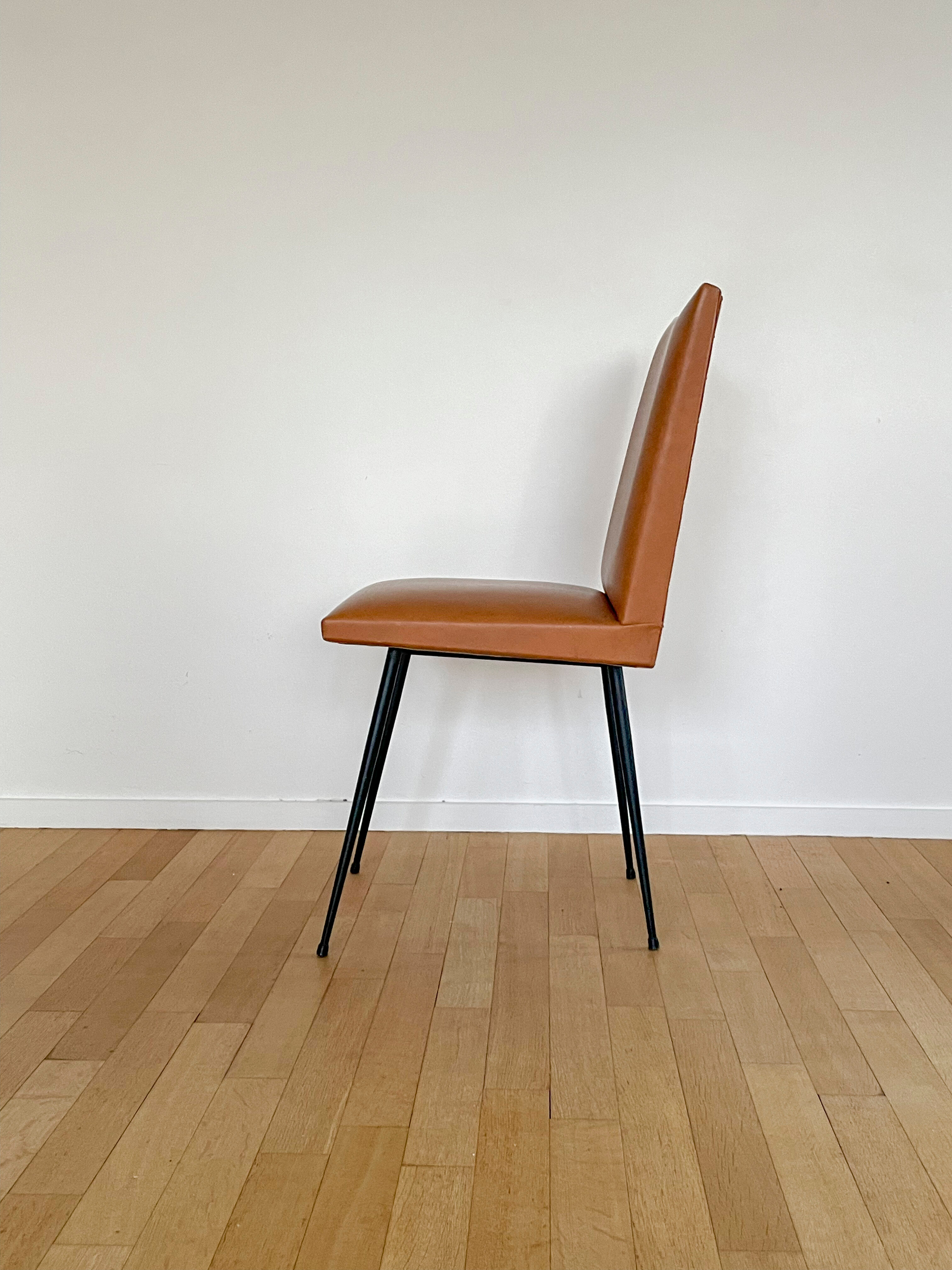 Set of 6 brown skaï chairs and black metal, 1960
