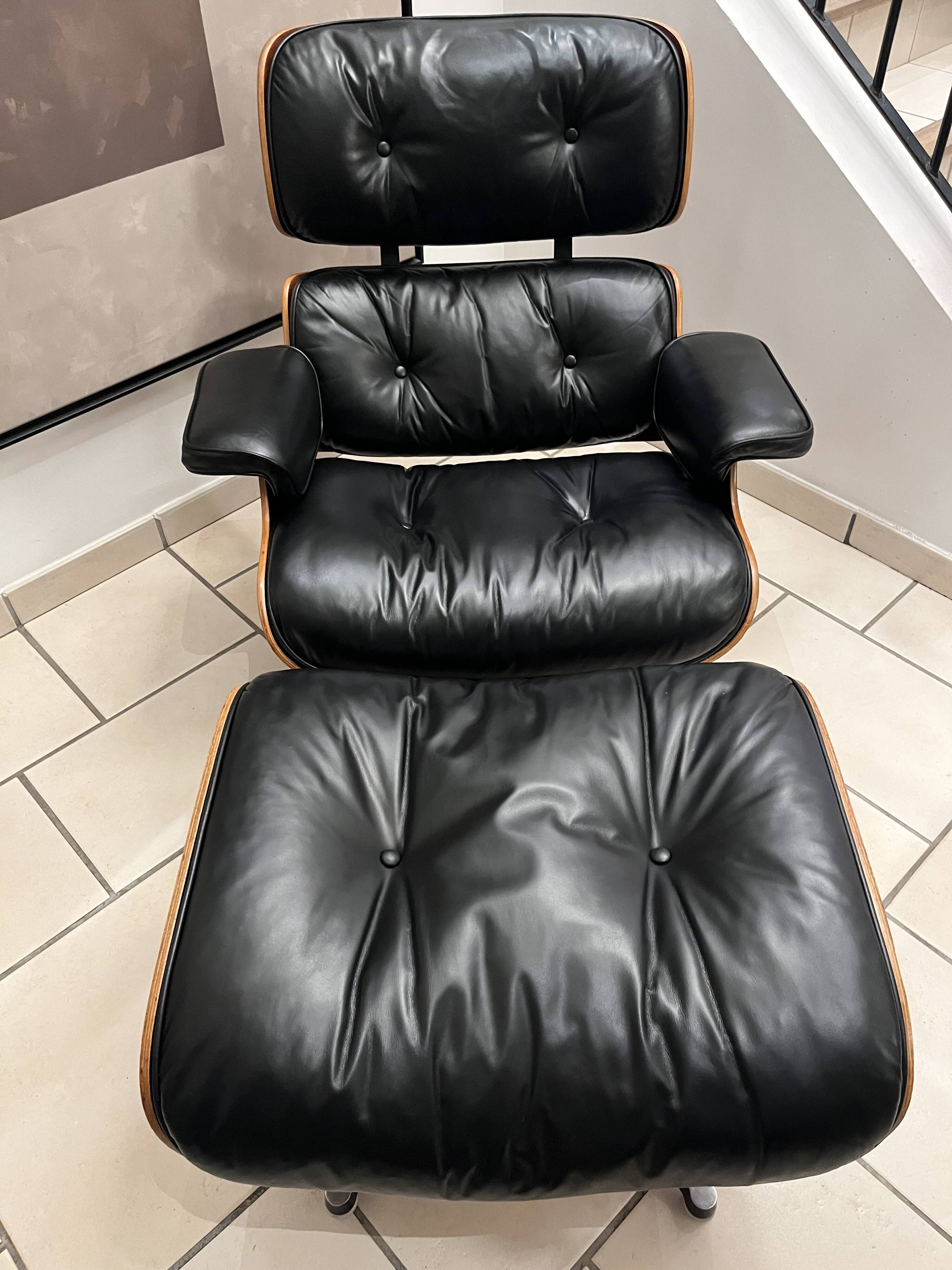 Charles & Ray Eames Lounge Chair & Ottoman, International Furniture