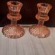 Paire de bougeoirs en verre
