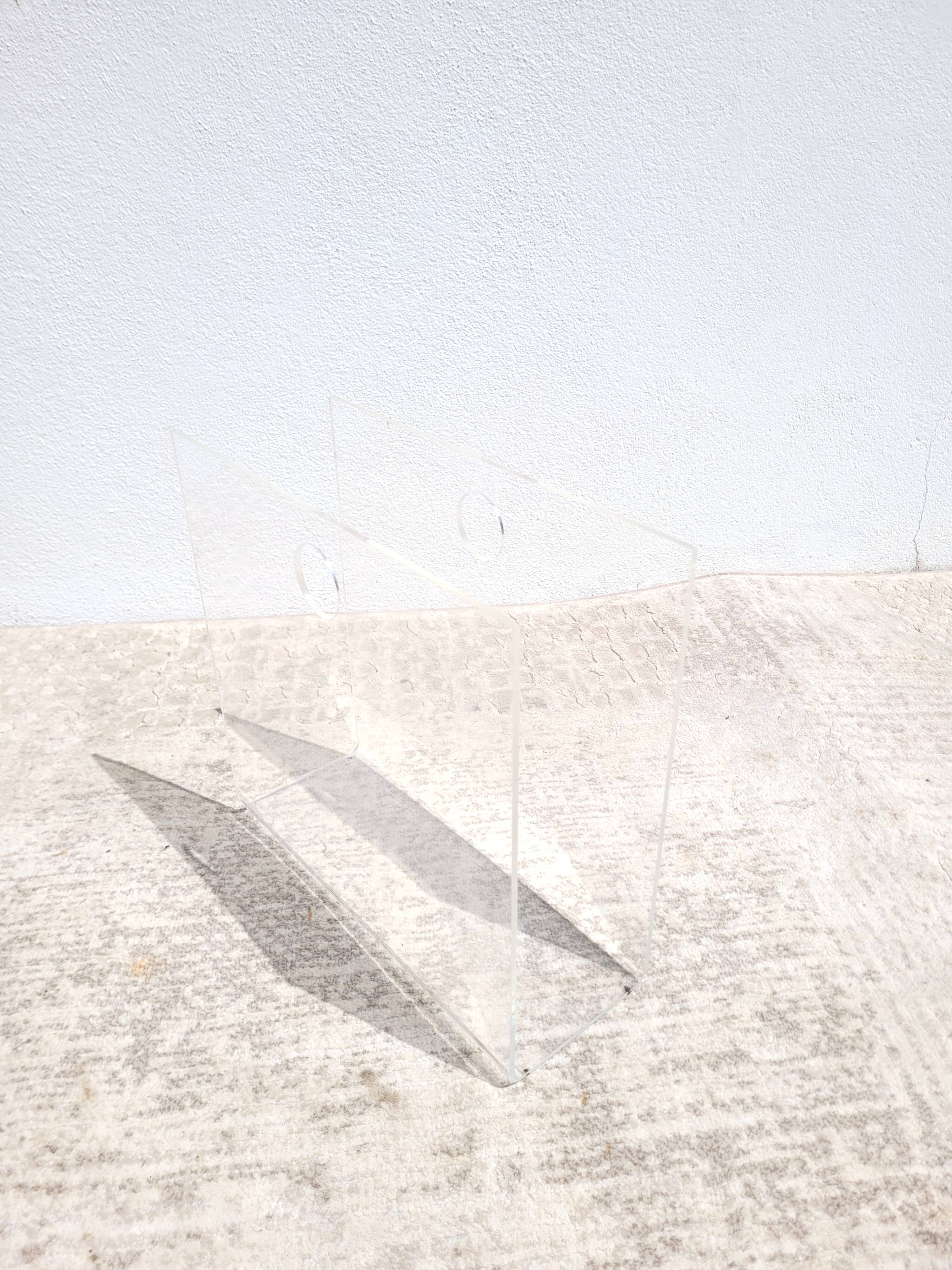 David Lange magazine rack in plexiglass 1980