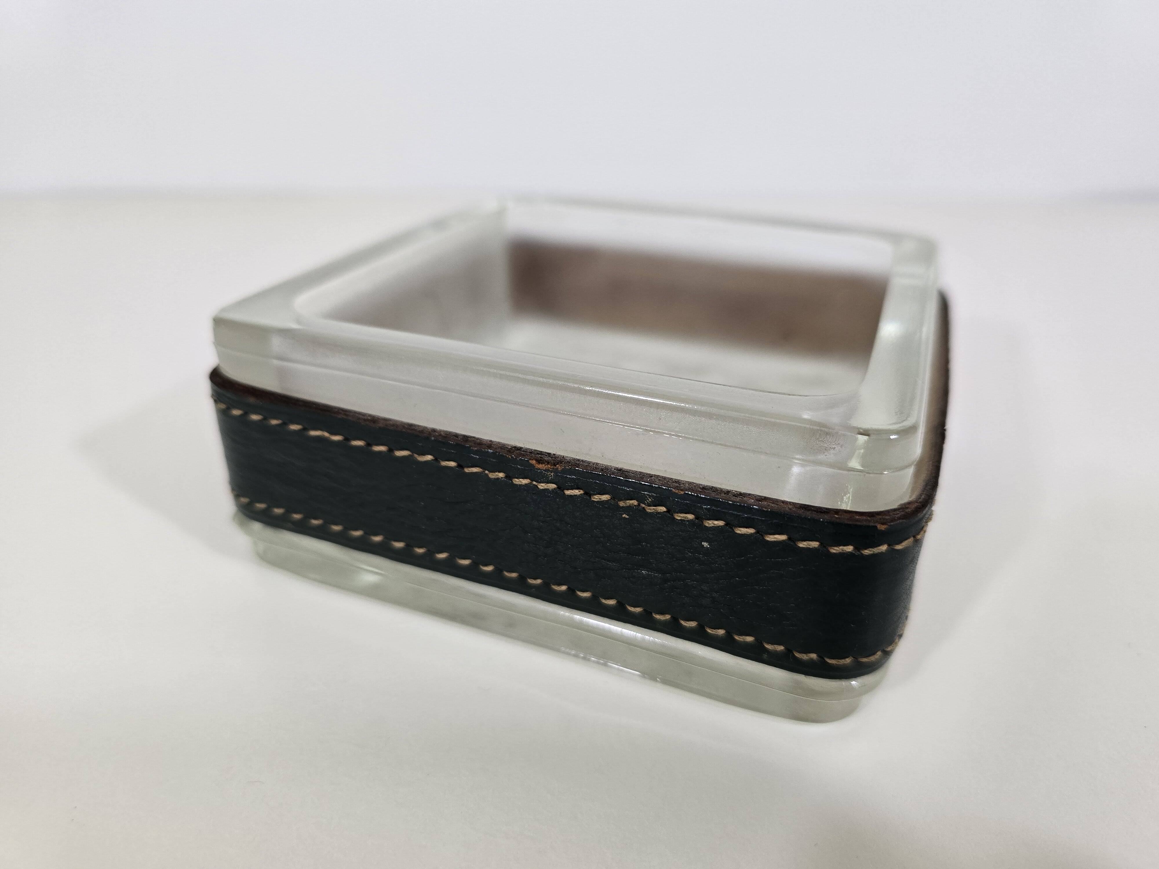 bowl empty pockets in glass with saddle-stitched leather