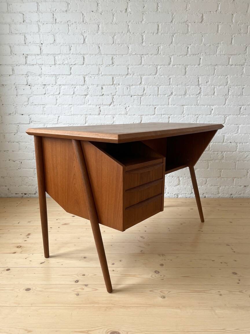 Gunnar Nielsen Teak Desk for Tibergaard, 1960s.