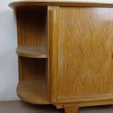 Buffet de coin en bois clair époque Art Déco circa 1930, d'après Jules Leleu
