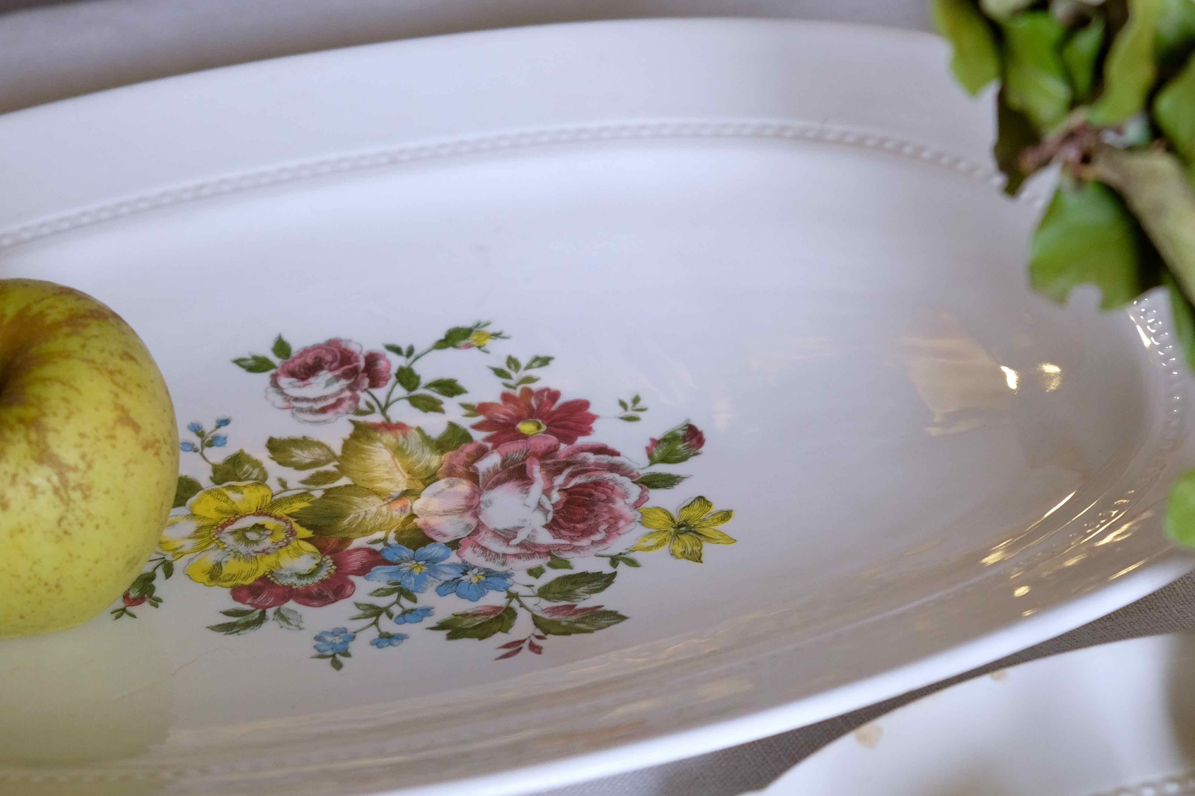 Flat faience of Lunéville China Keller & Guerin 1889 "Chaillot of Vercor" decoration in engraving enhanced drawing flowers