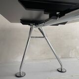 Nomos Tecno desk, design Richard Foster