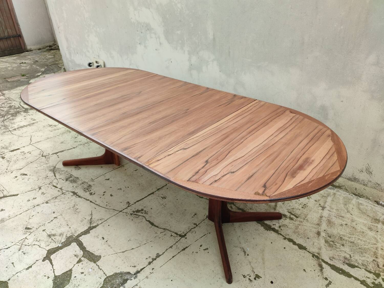 Baumann vintage Scandinavian oval table