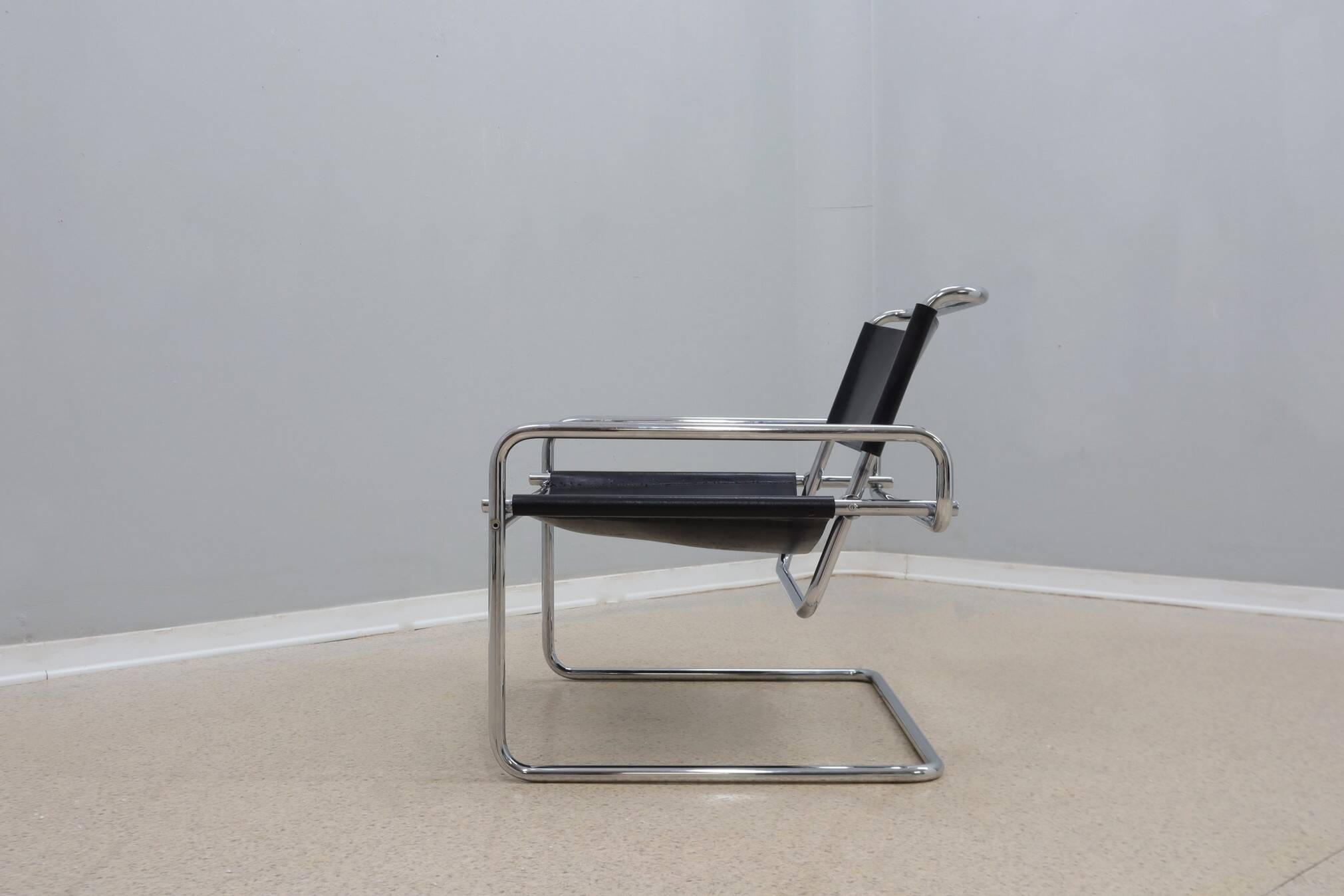 Luigi saccardo leather armchair arrmet 1970s